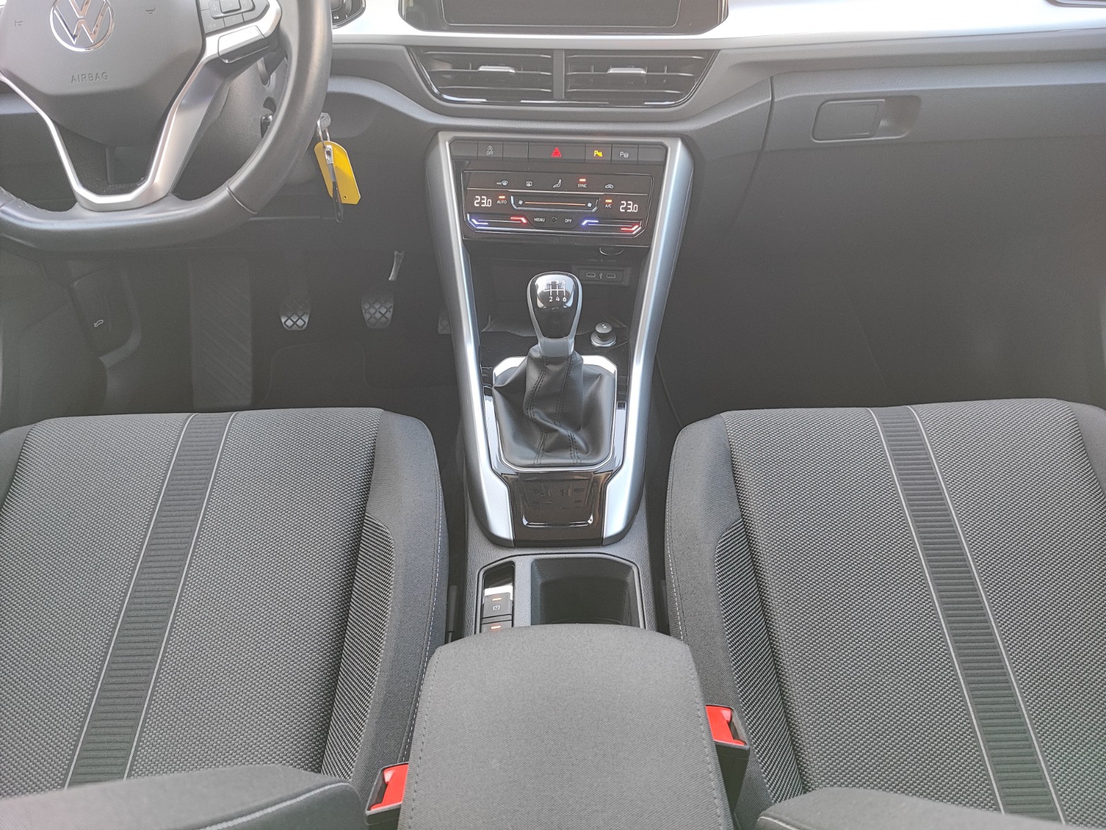 14 - Volkswagen T-Roc 2.0 tdi scr 115cv style