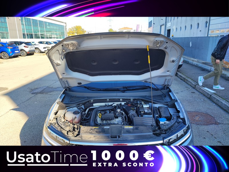 31 - Volkswagen T-Roc 1.0 tsi 110cv life