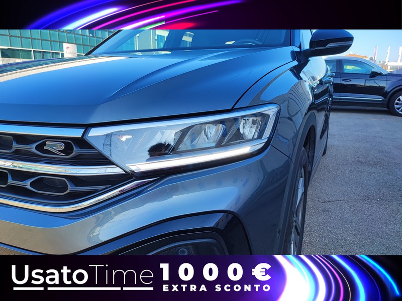 25 - Volkswagen T-Roc 1.0 tsi 110cv r line