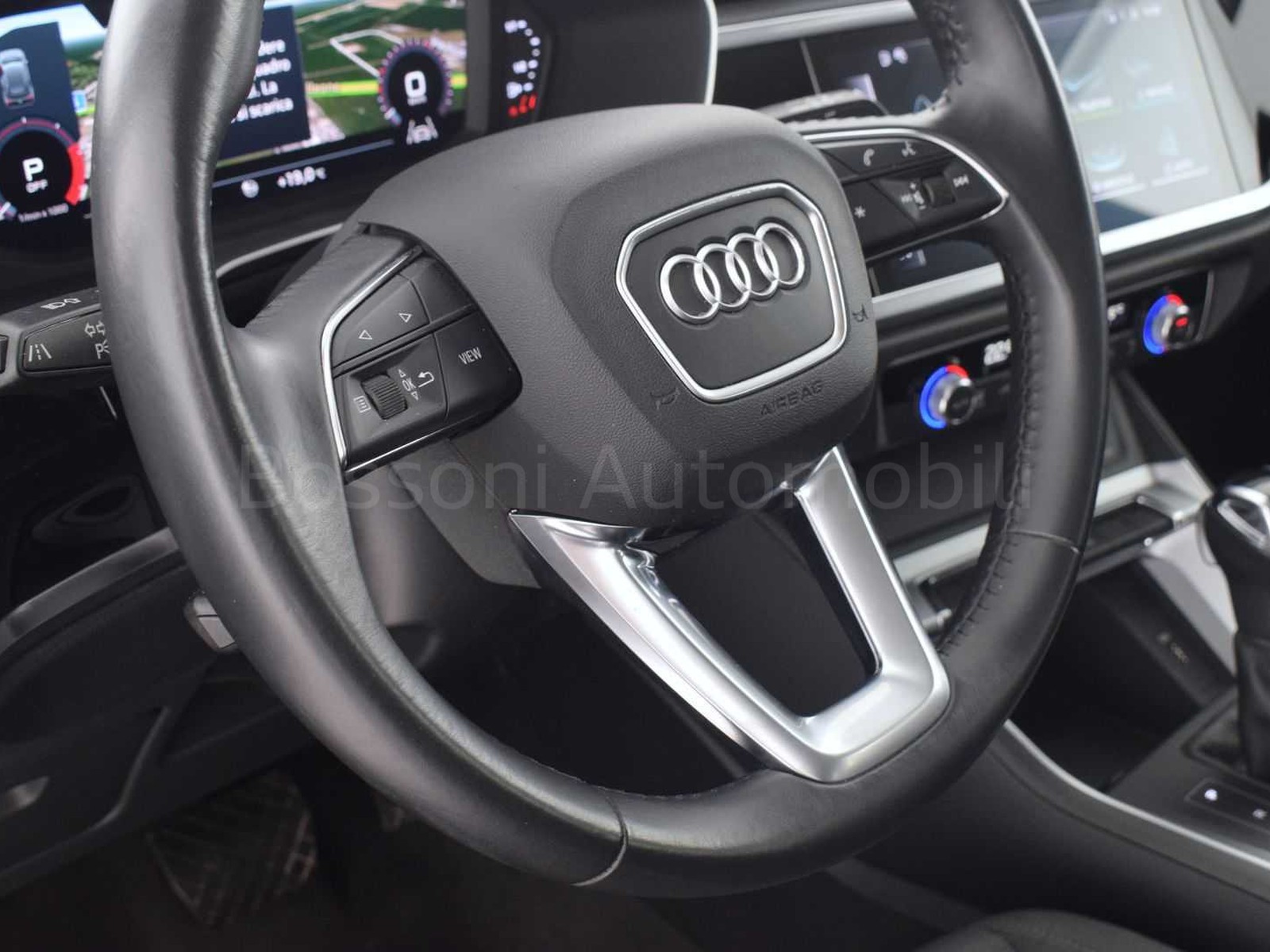 24 - Audi Q3 35 2.0 tdi business advanced s-tronic