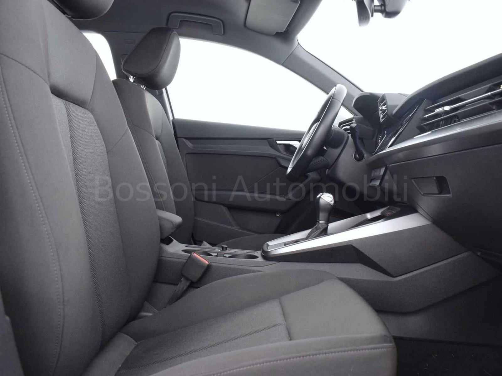 16 - Audi A3 sportback 30 2.0 tdi business