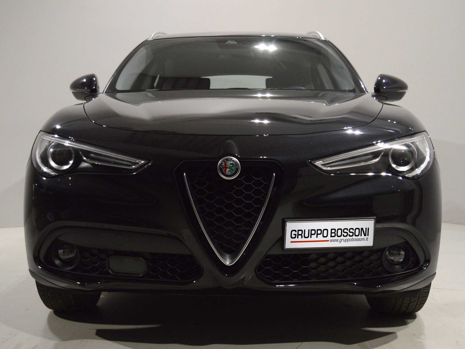 2 - Alfa Romeo Stelvio 2.2 t business rwd 180cv auto