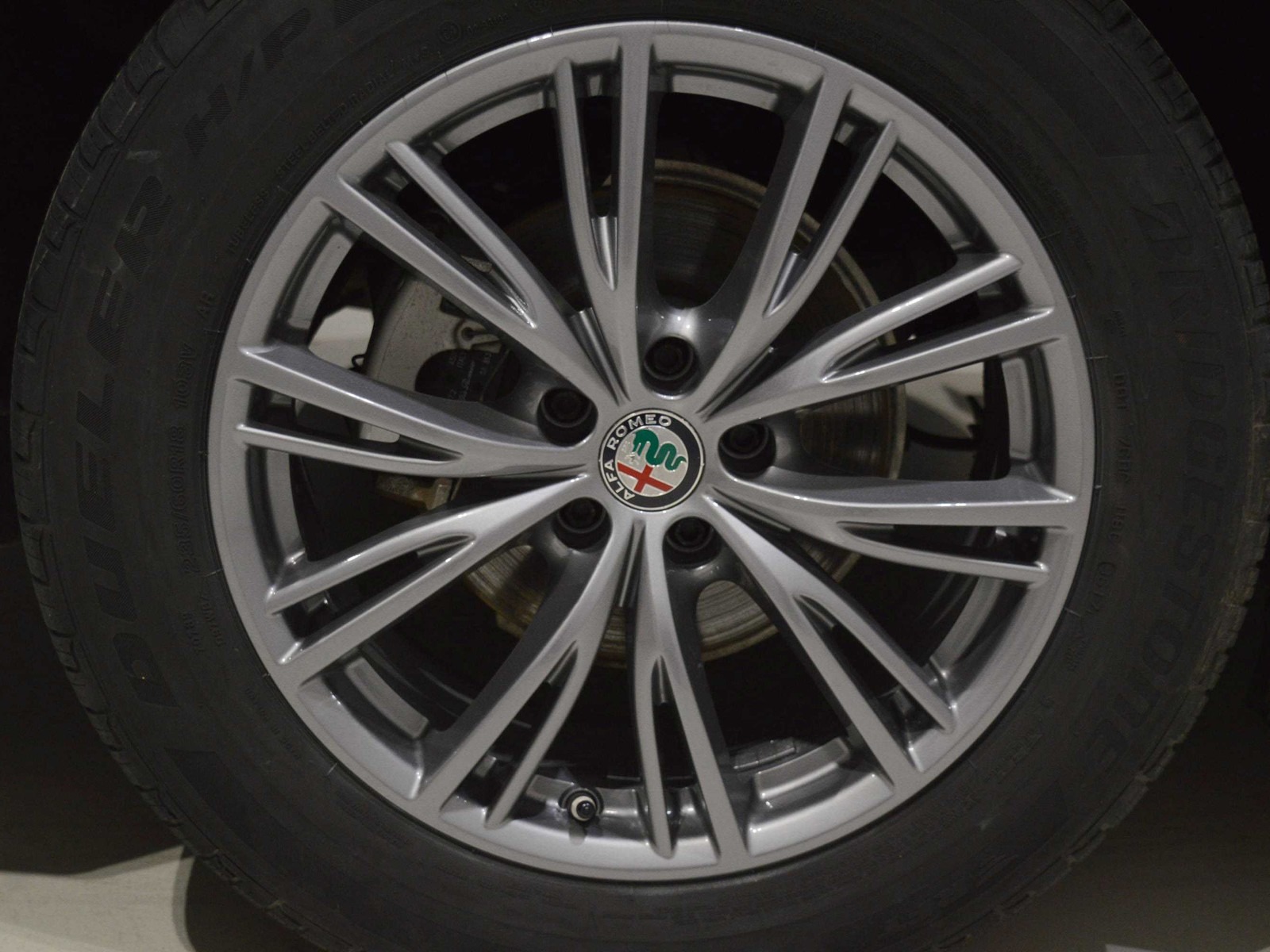15 - Alfa Romeo Stelvio 2.2 t business rwd 180cv auto