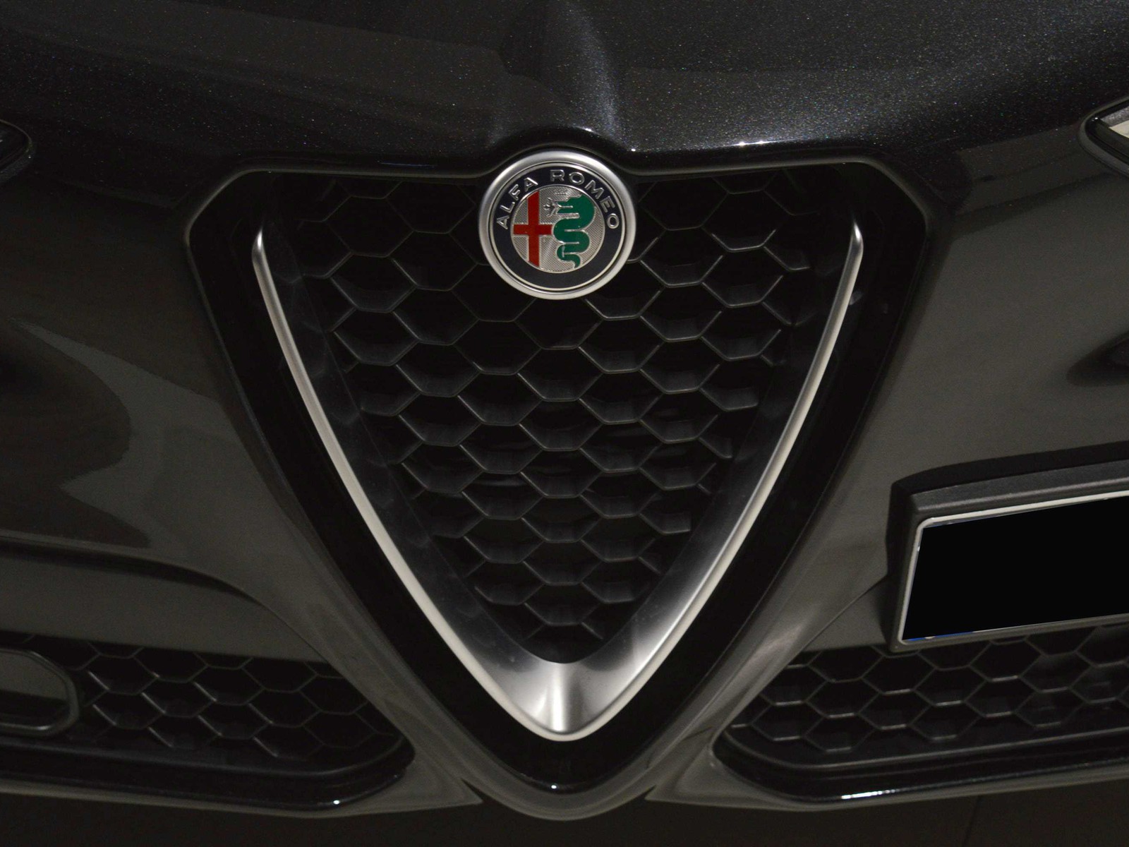 20 - Alfa Romeo Stelvio 2.2 t business rwd 180cv auto