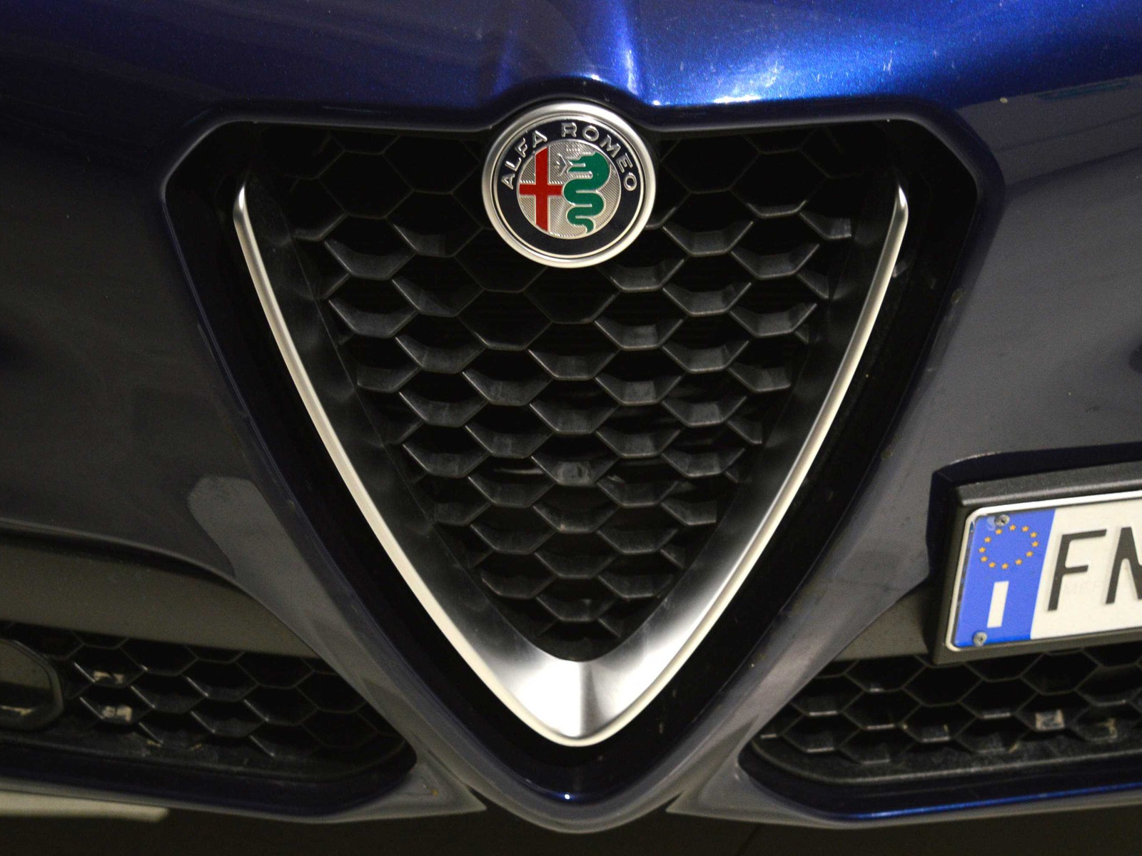 20 - Alfa Romeo Stelvio 2.2 turbo 180cv business q4 auto