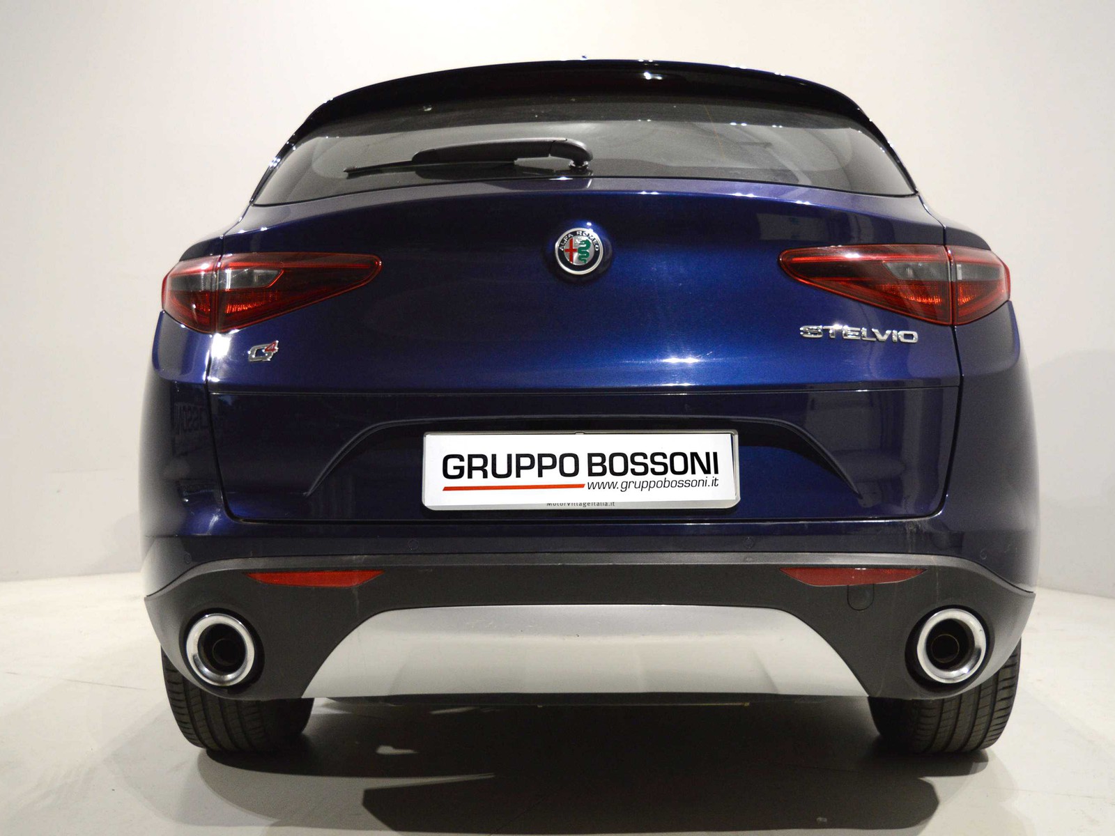 4 - Alfa Romeo Stelvio 2.2 turbo 180cv business q4 auto