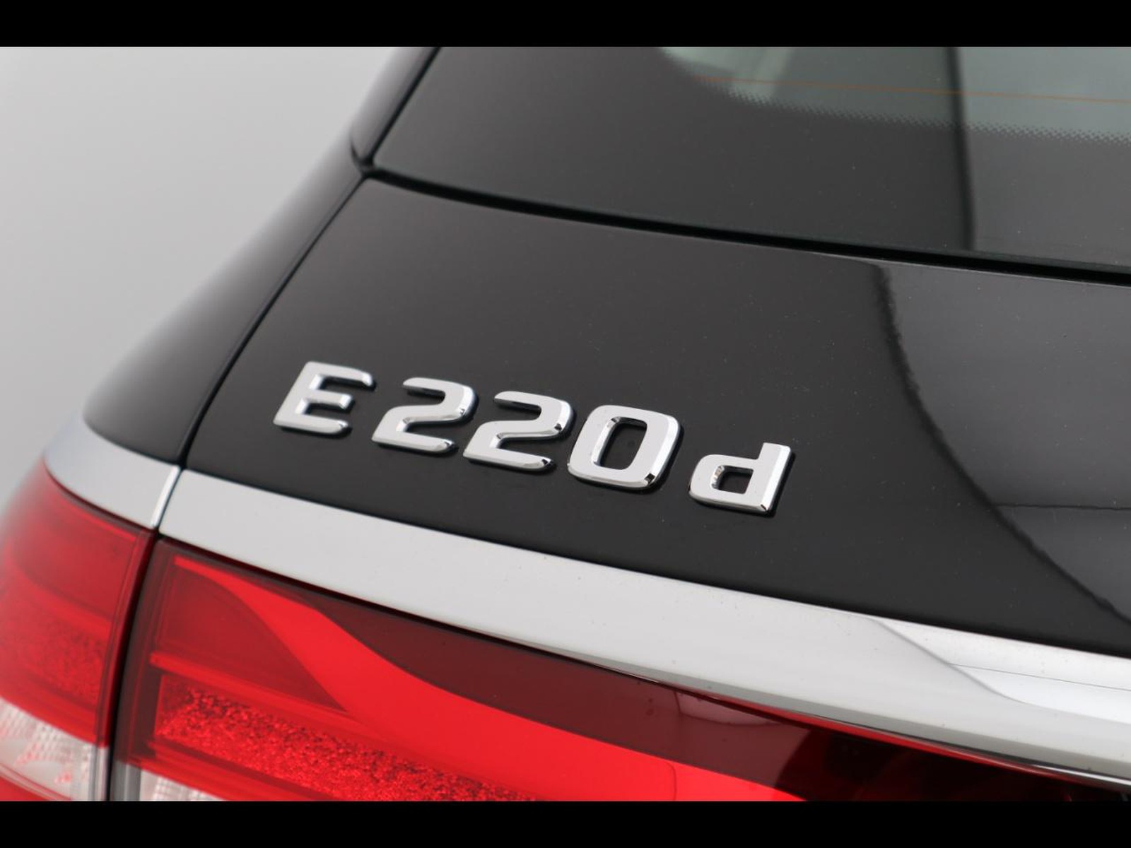 21 - Mercedes Classe E station wagon all-terrain 220 d business sport 4matic 9g-tronic plus