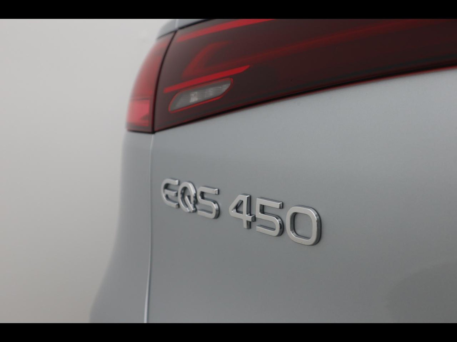 17 - Mercedes EQS suv 450 amg line premium plus 4matic auto