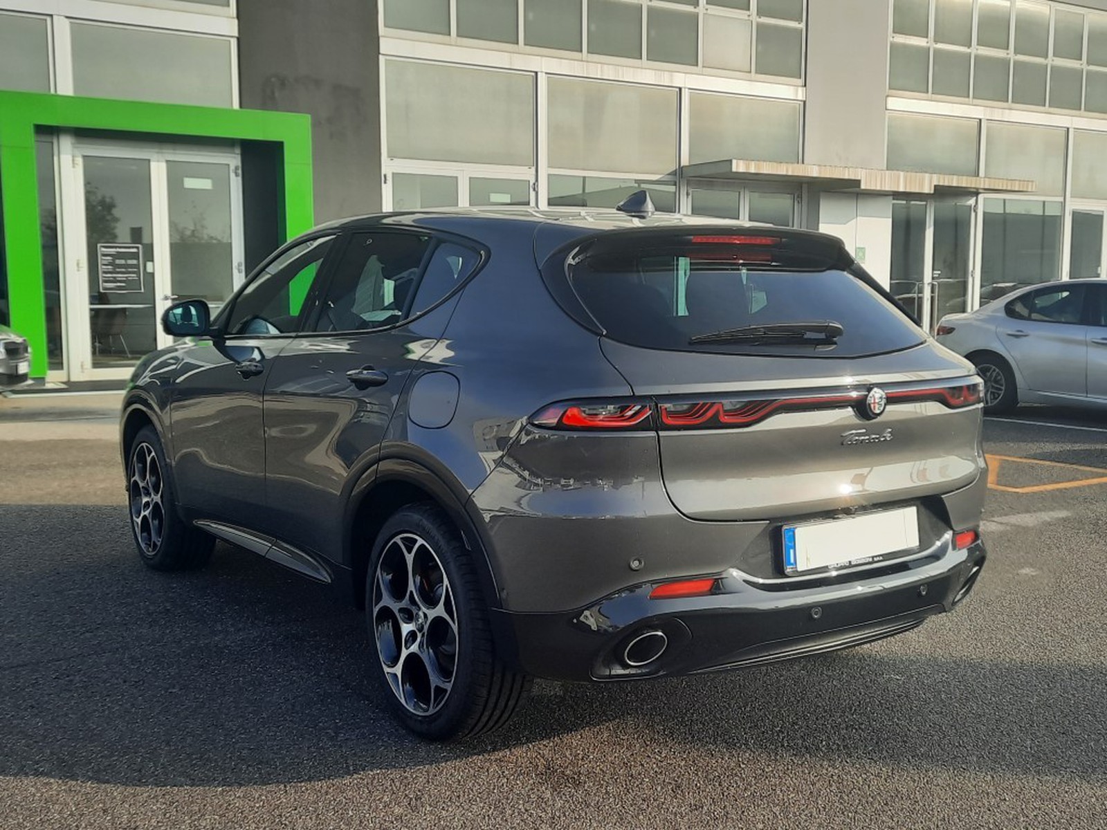 Nuova Alfa Romeo Tonale Sprint Plug-In Hybrid Q4 senza imposta