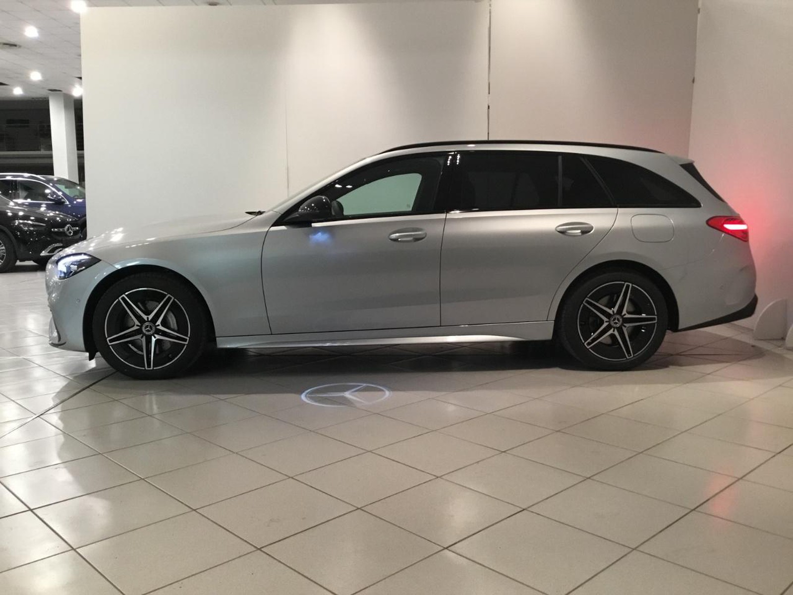 3 - Mercedes Classe C station wagon 300 de plug in hybrid amg line advanced plus 9g-tronic
