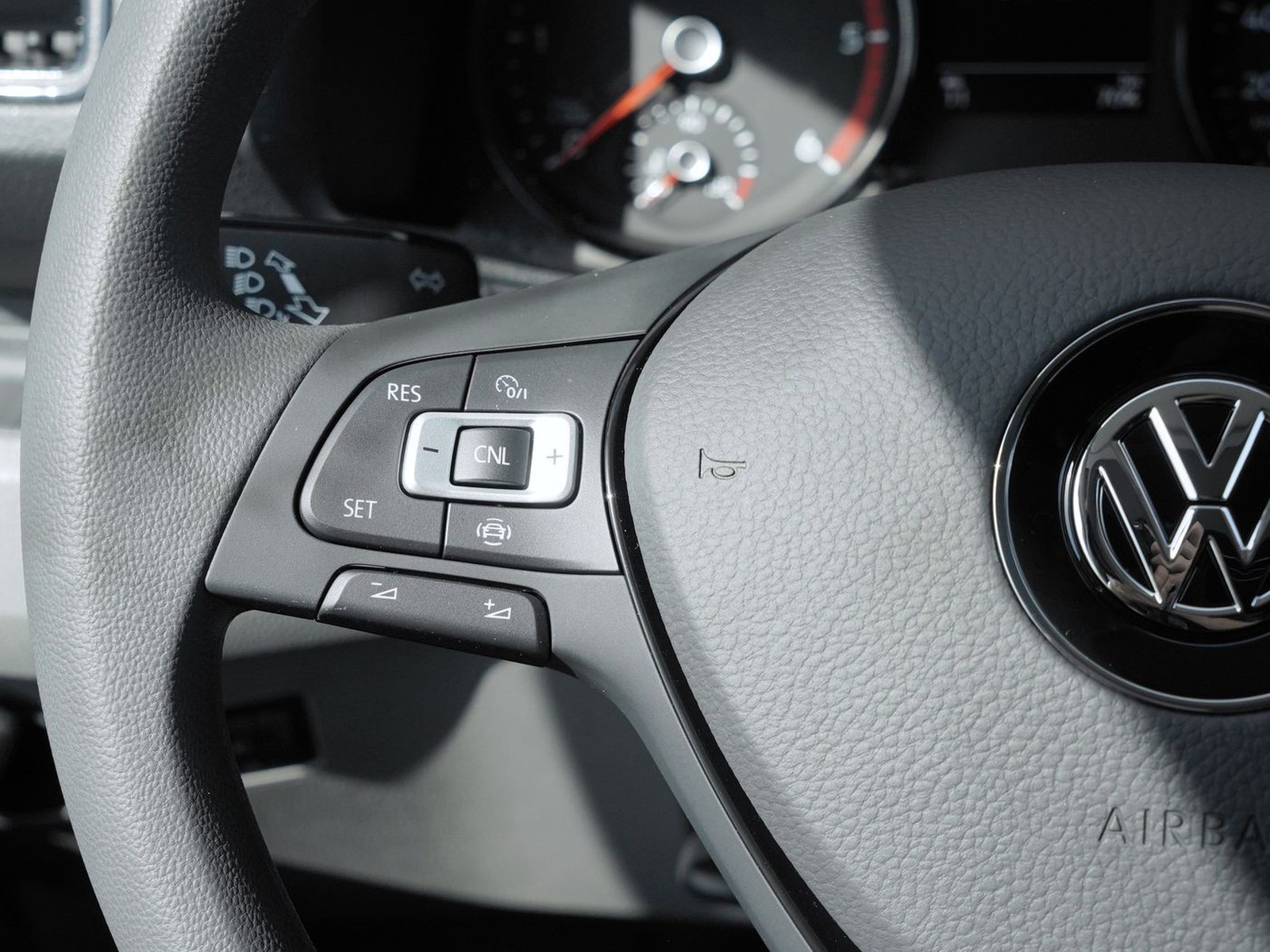 28 - Volkswagen VIC Crafter 30 2.0 tdi 140cv l3h3 business