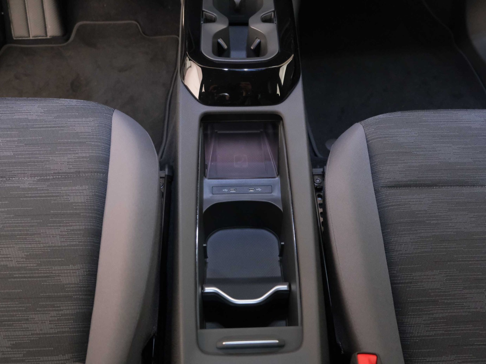 30 - Volkswagen ID.4 77 kwh pro performance