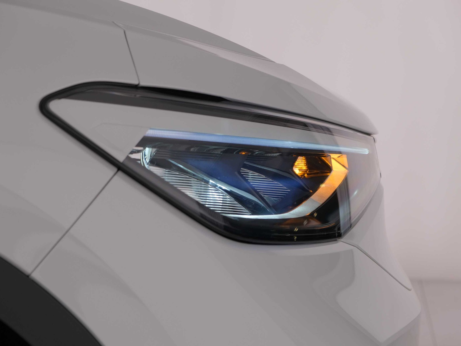 41 - Volkswagen ID.4 77 kwh pro performance