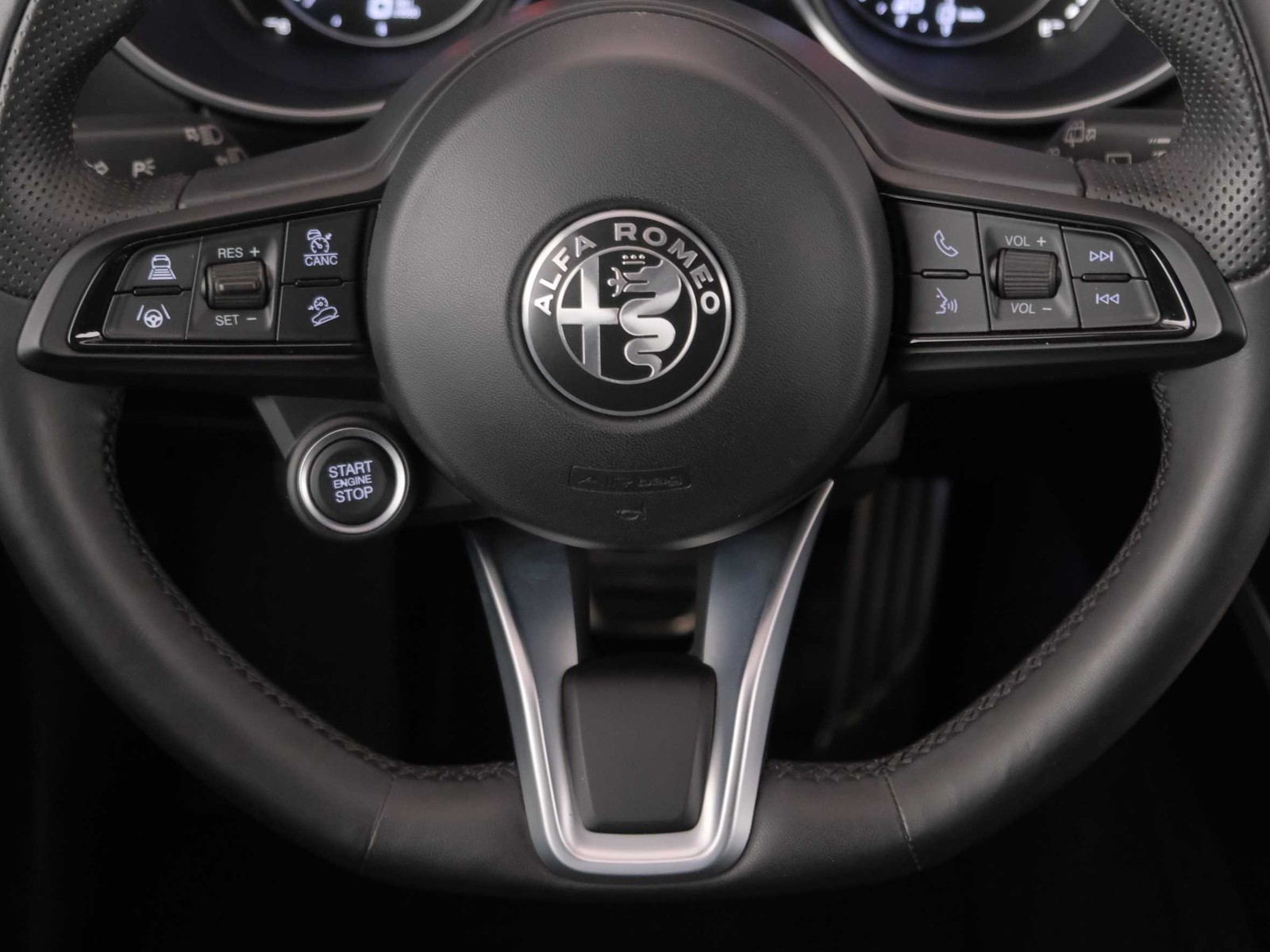 15 - Alfa Romeo Stelvio 2.2 turbo 210cv veloce ti q4 at8