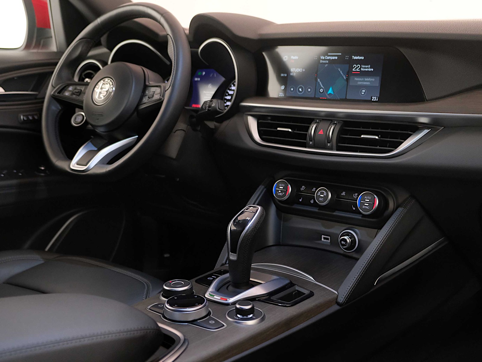 16 - Alfa Romeo Stelvio 2.2 turbo 210cv ti q4 at8