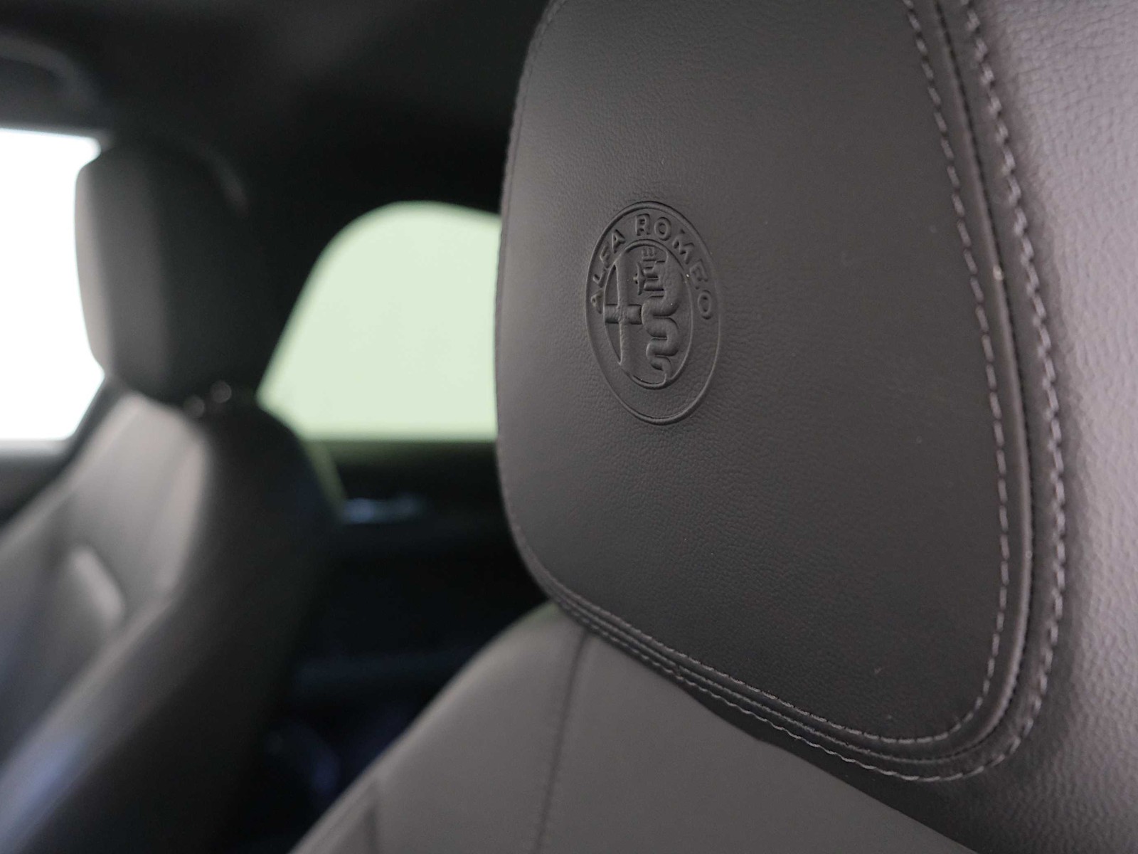 22 - Alfa Romeo Stelvio 2.2 turbo 210cv ti q4 at8