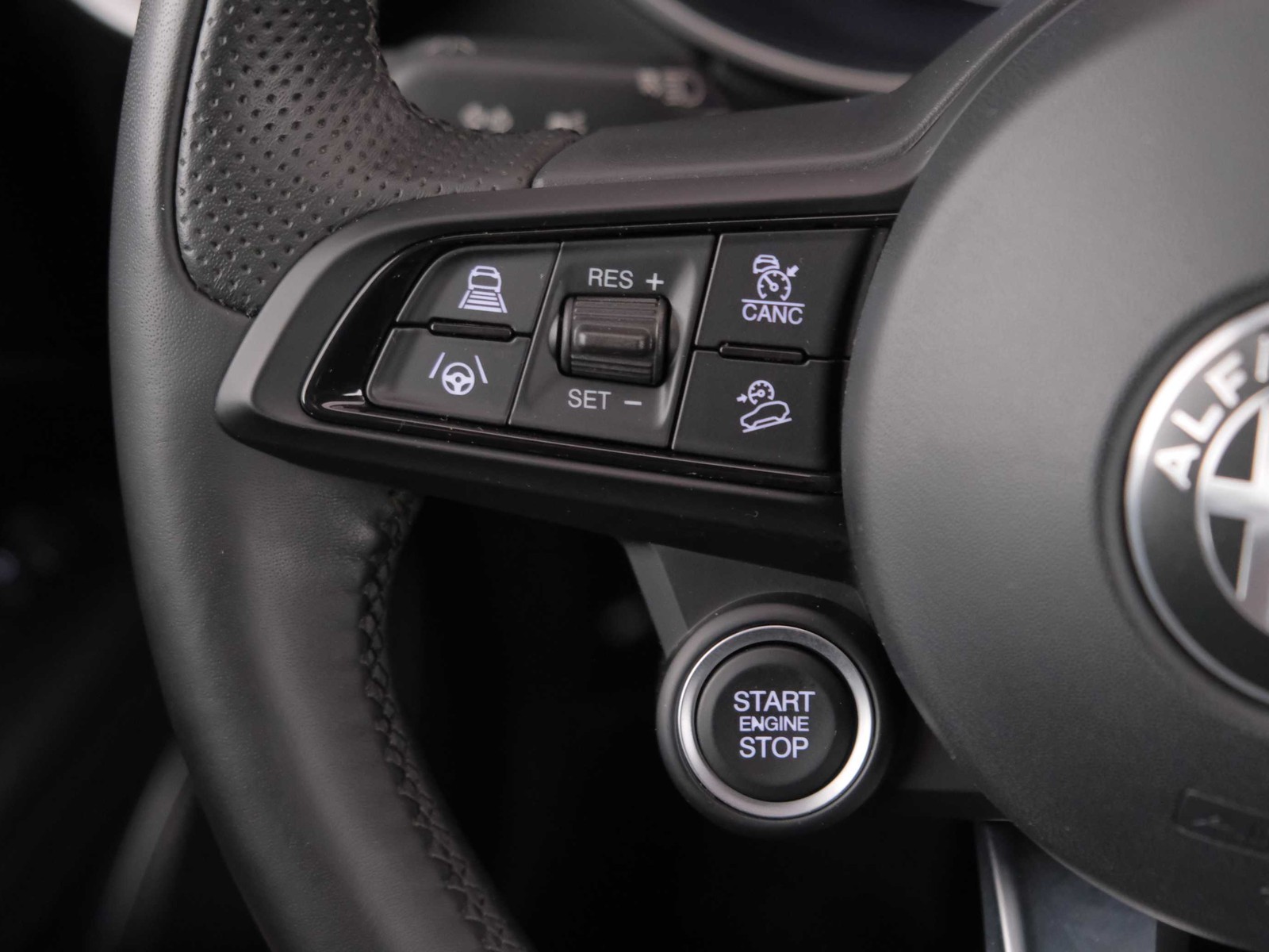 23 - Alfa Romeo Stelvio 2.2 turbo 210cv veloce ti q4 at8