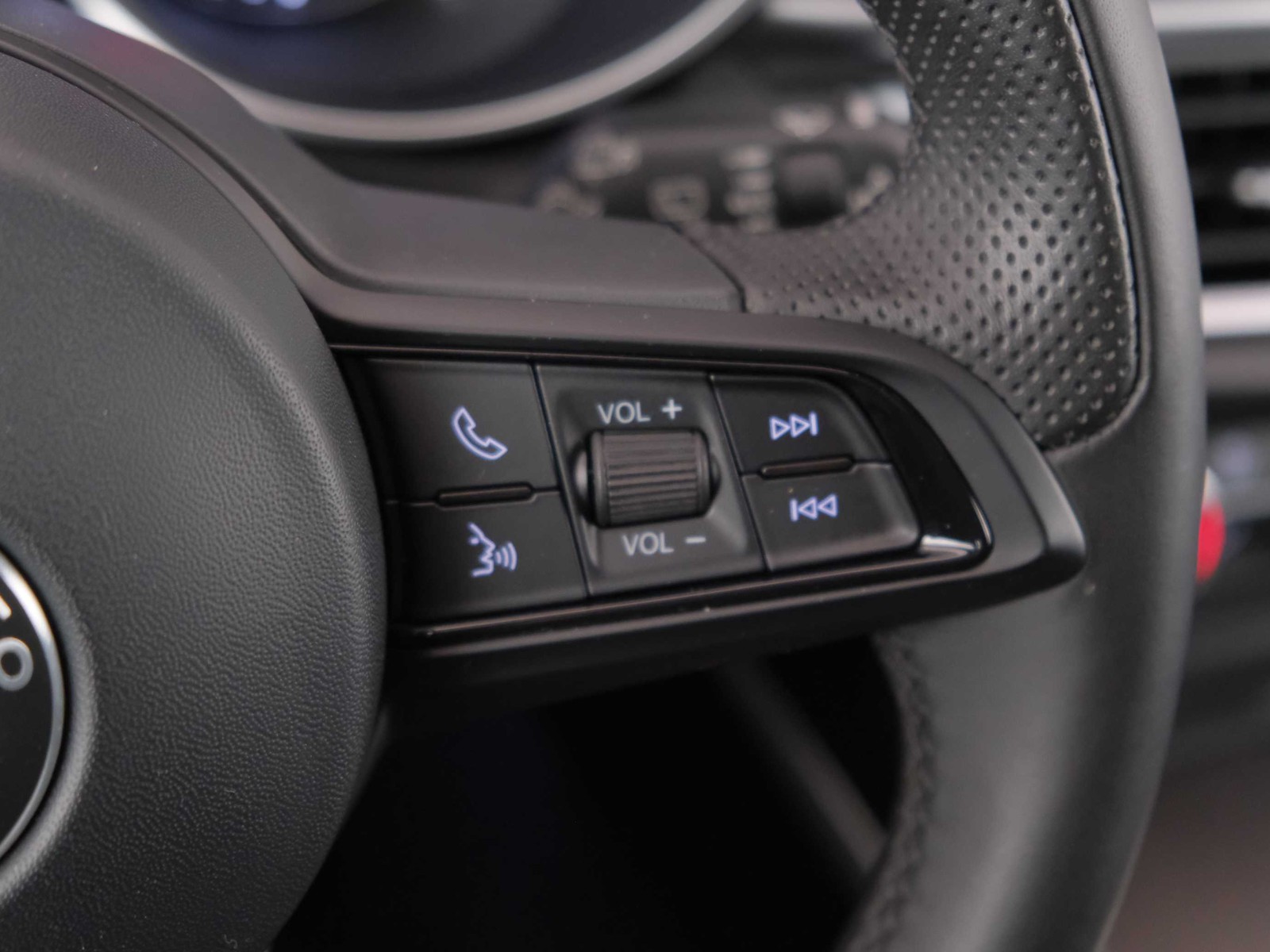 24 - Alfa Romeo Stelvio 2.2 turbo 210cv veloce ti q4 at8