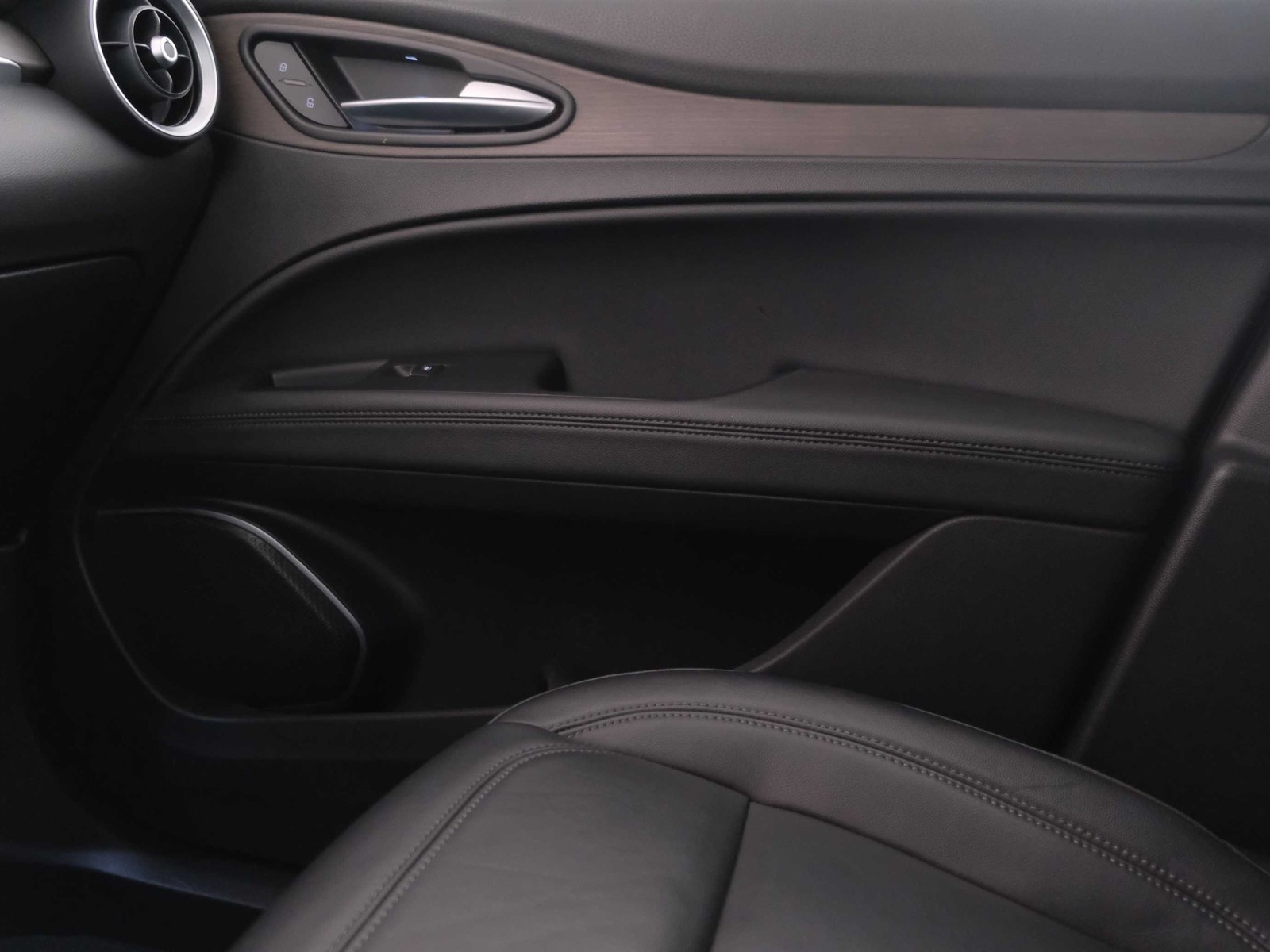 34 - Alfa Romeo Stelvio 2.2 turbo 210cv ti q4 at8