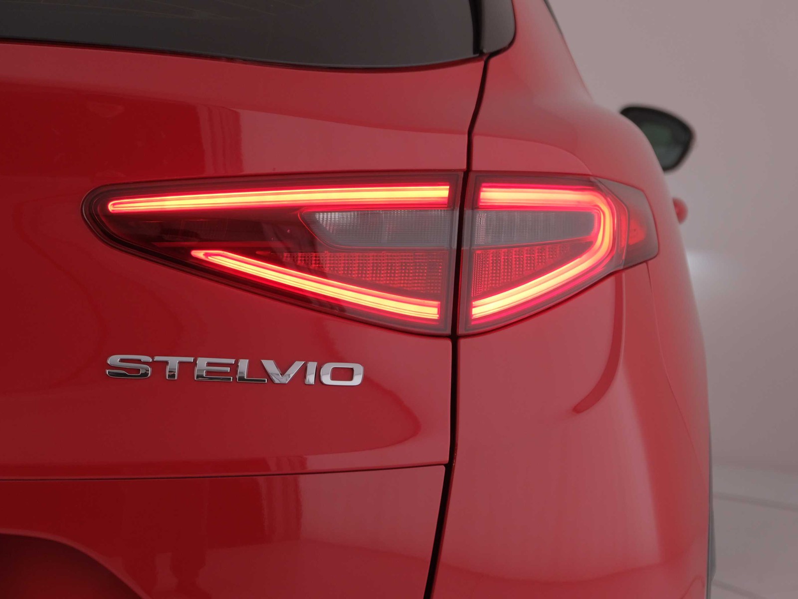 48 - Alfa Romeo Stelvio 2.2 turbo 210cv veloce ti q4 at8