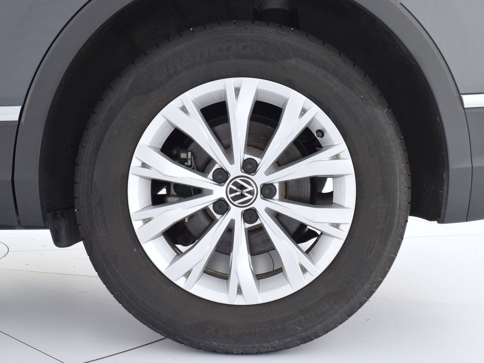 12 - Volkswagen Tiguan 2.0 tdi scr 150cv life dsg