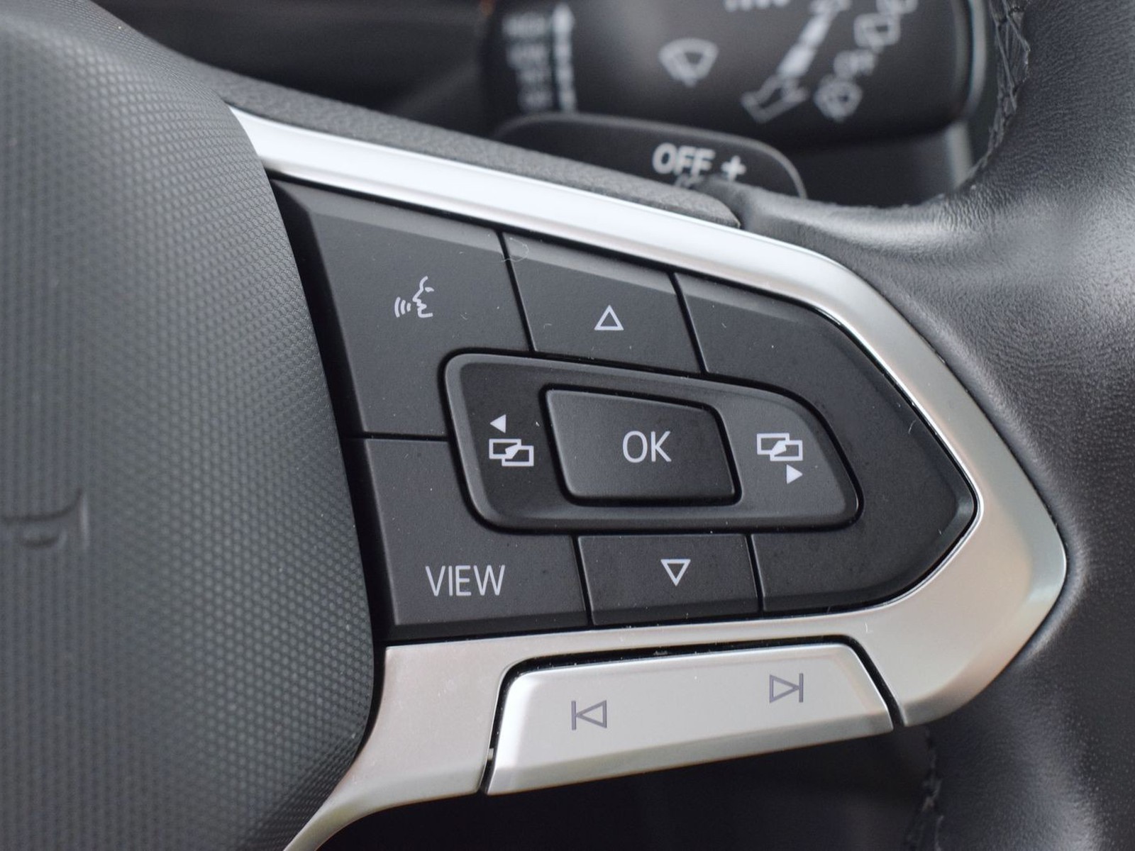 26 - Volkswagen Tiguan 2.0 tdi scr 150cv life dsg