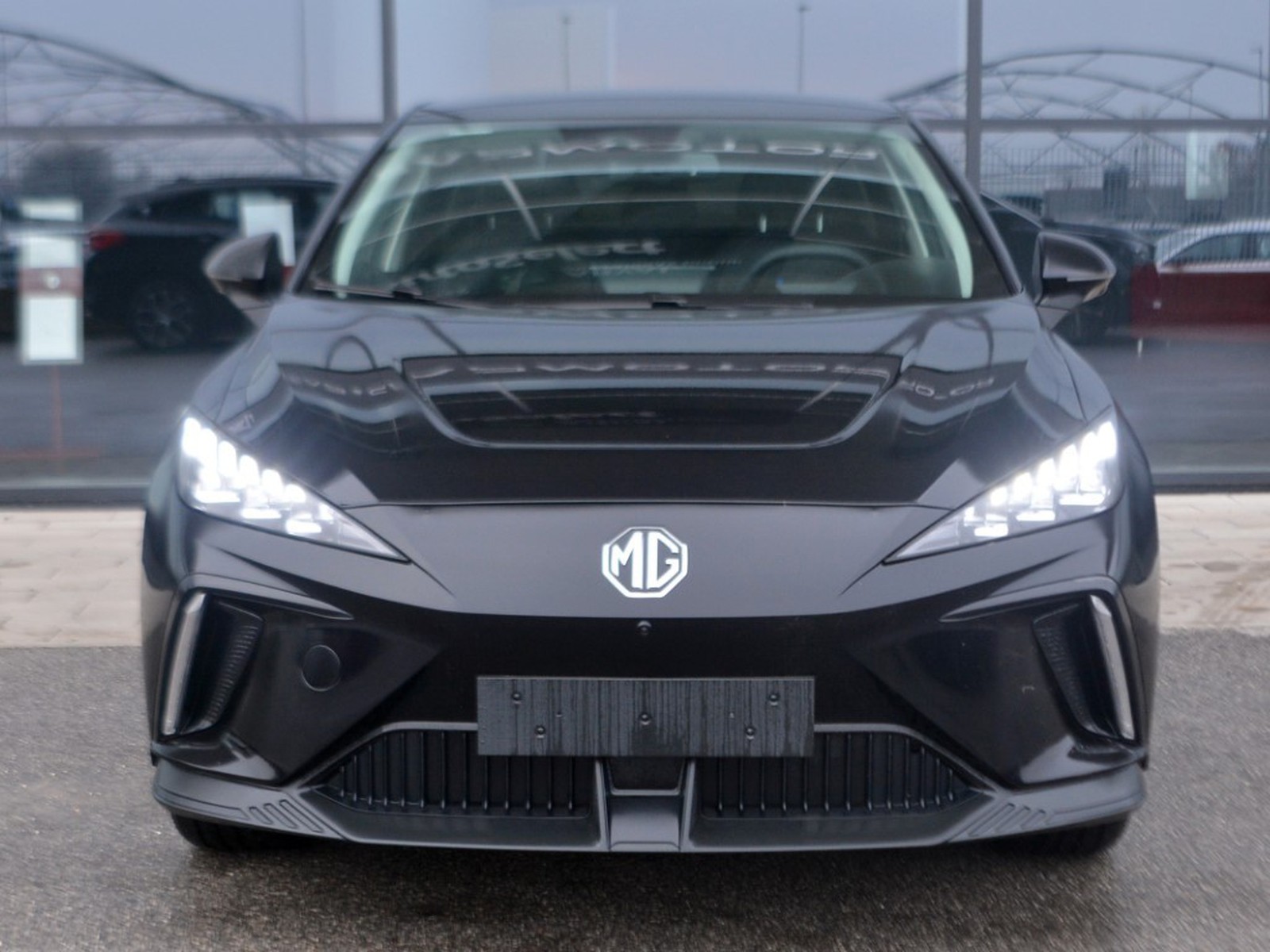 2 - Mg MG4 luxury64