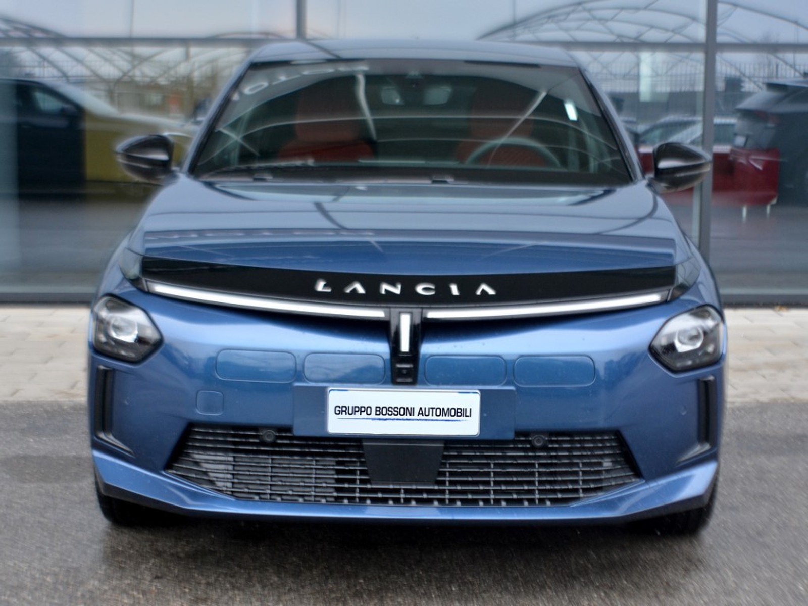 2 - Lancia Ypsilon 51kwh lx