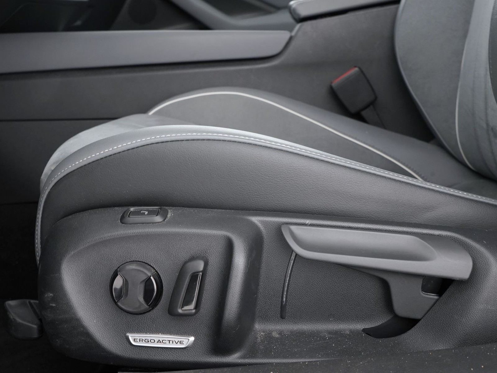 21 - Volkswagen Passat 2.0 tdi scr evo 150cv business dsg