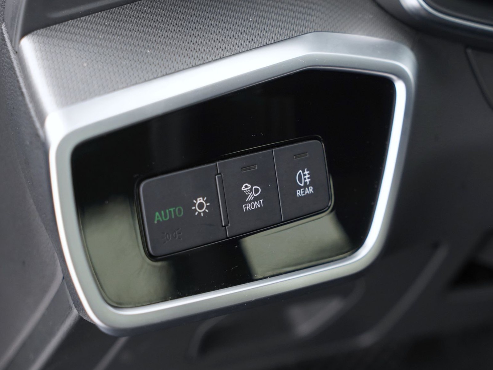 11 - Audi A6 avant 40 2.0 tdi mhev 12v s line edition quattro ultra s tronic