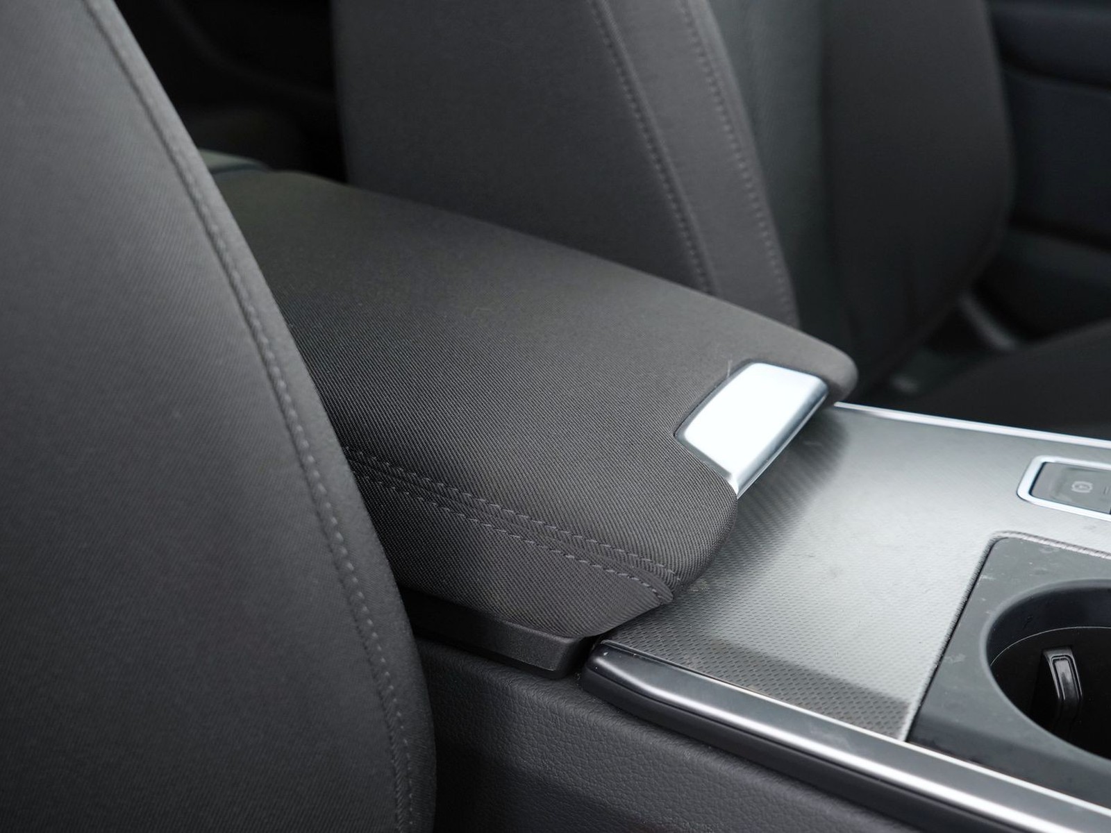 17 - Audi A6 avant 40 2.0 tdi mhev 12v s line edition quattro ultra s tronic