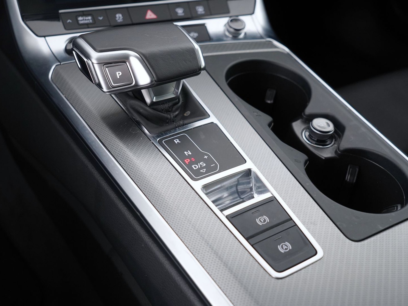 22 - Audi A6 avant 40 2.0 tdi mhev 12v s line edition quattro ultra s tronic