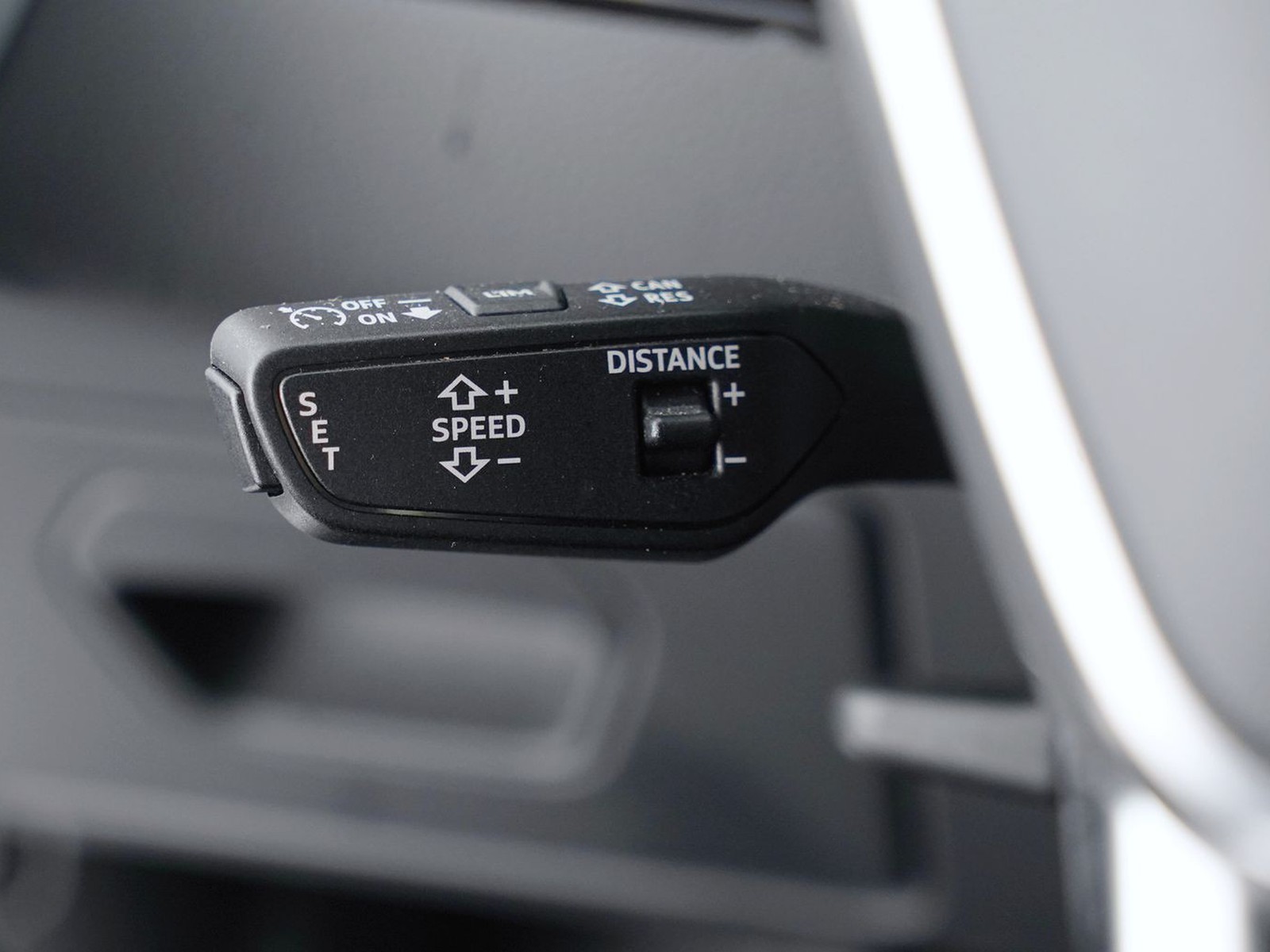 24 - Audi A6 avant 40 2.0 tdi mhev 12v s line edition quattro ultra s tronic