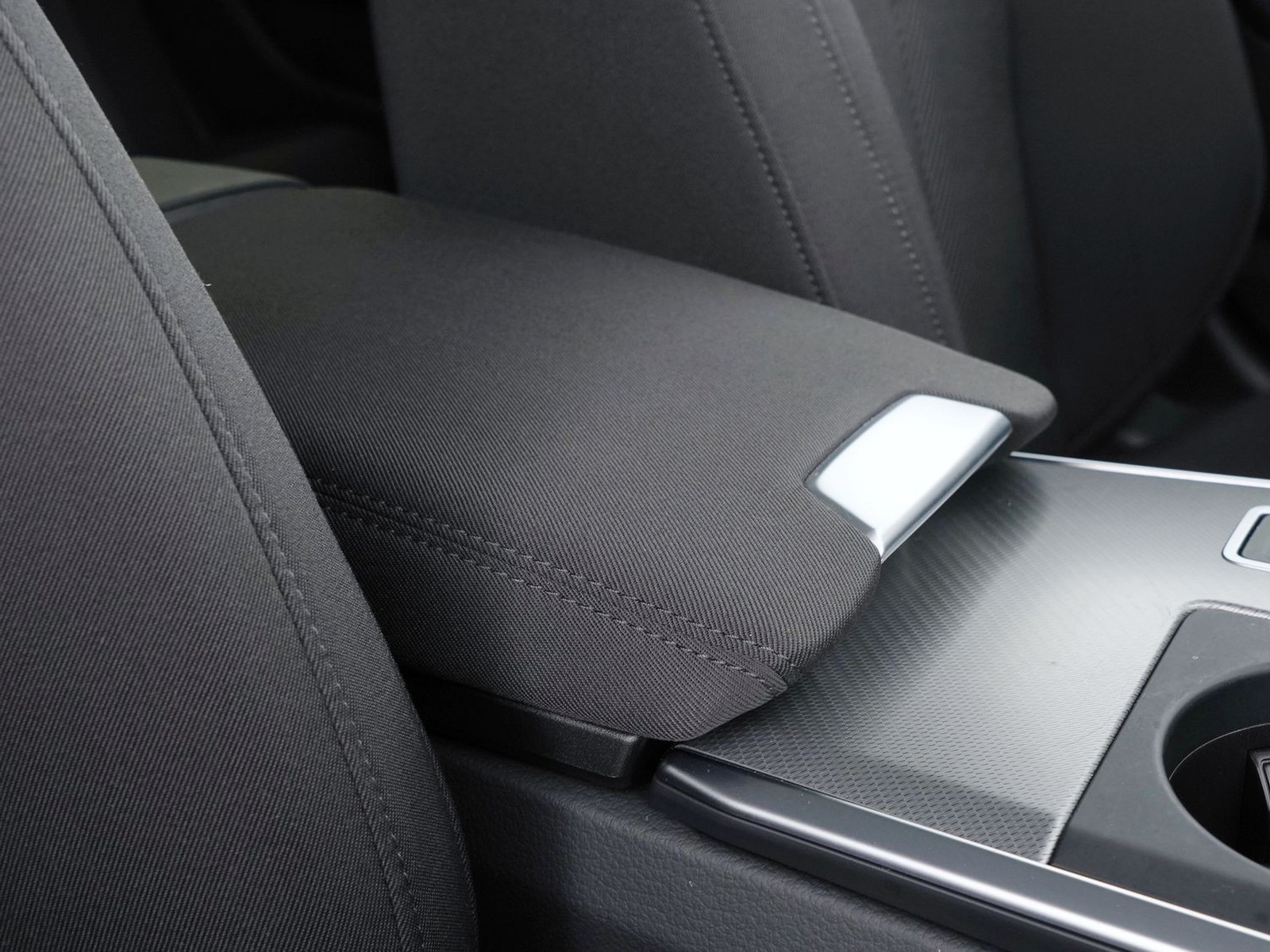 17 - Audi A6 avant 40 2.0 tdi mhev 12v s line edition quattro ultra s tronic