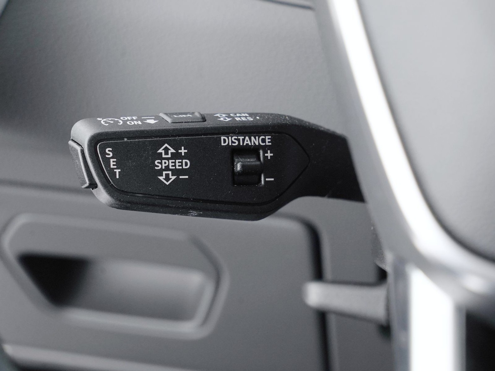 24 - Audi A6 avant 40 2.0 tdi mhev 12v s line edition quattro ultra s tronic