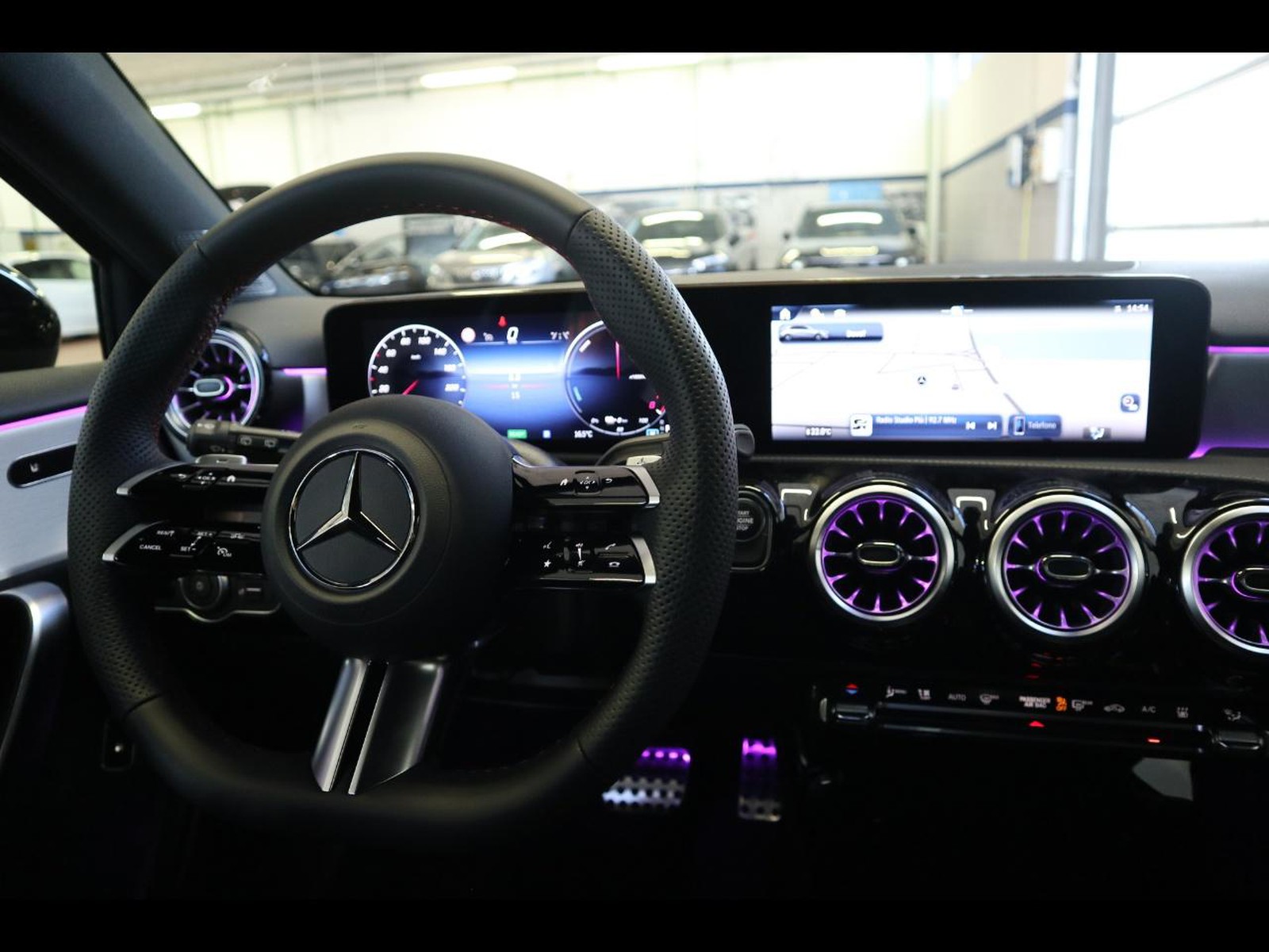 12 - Mercedes Classe A 250 e plug-in-hybrid amg line advanced plus speedshift dct amg 8g