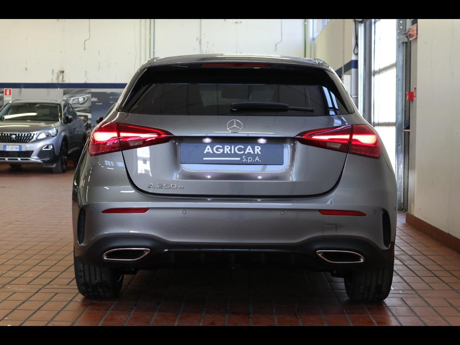 6 - Mercedes Classe A 250 e plug-in-hybrid amg line advanced plus speedshift dct amg 8g
