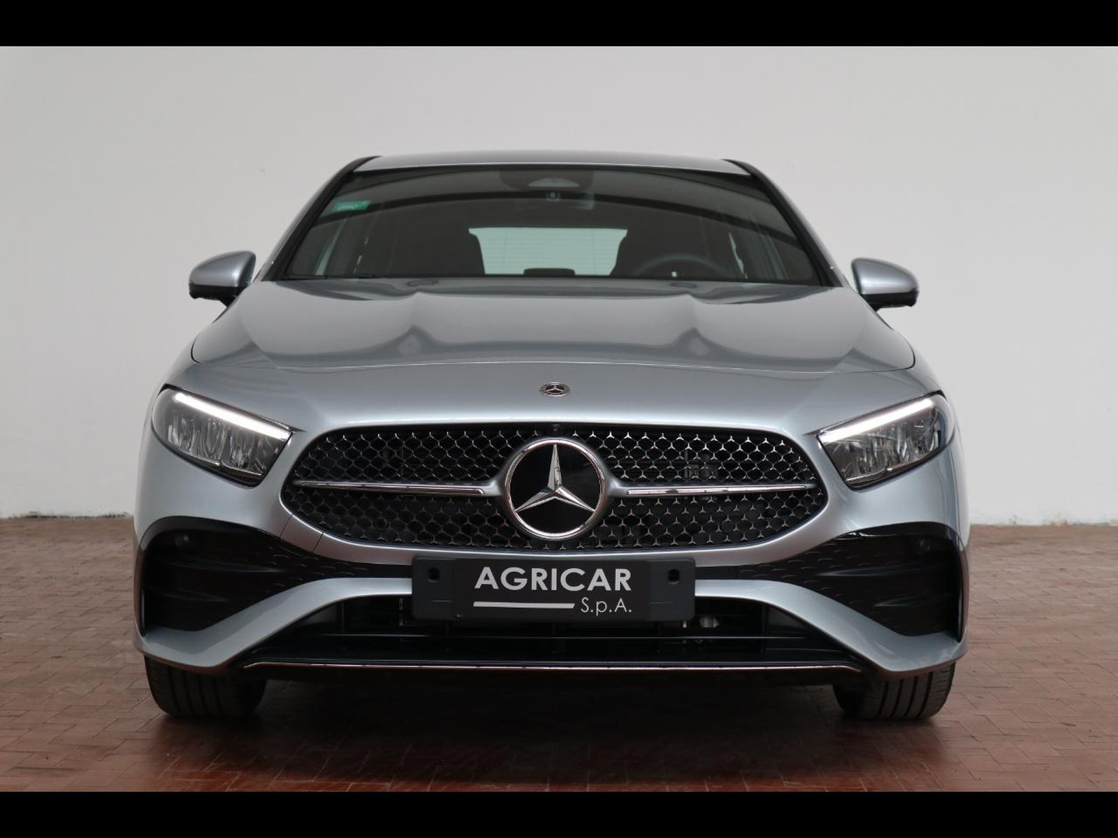2 - Mercedes Classe A 250 e plug-in-hybrid amg line advanced plus speedshift dct amg 8g