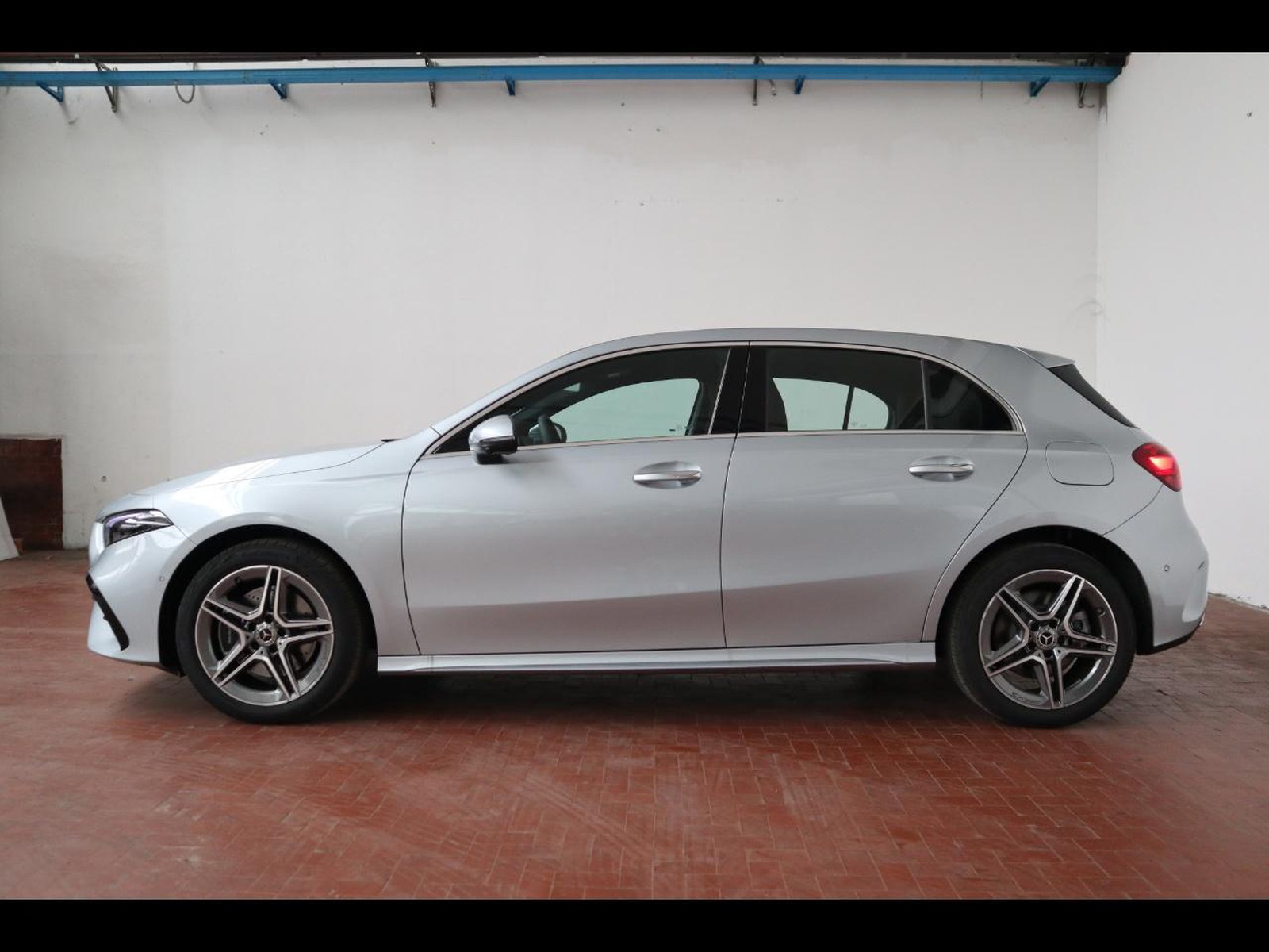 3 - Mercedes Classe A 250 e plug-in-hybrid amg line advanced plus speedshift dct amg 8g