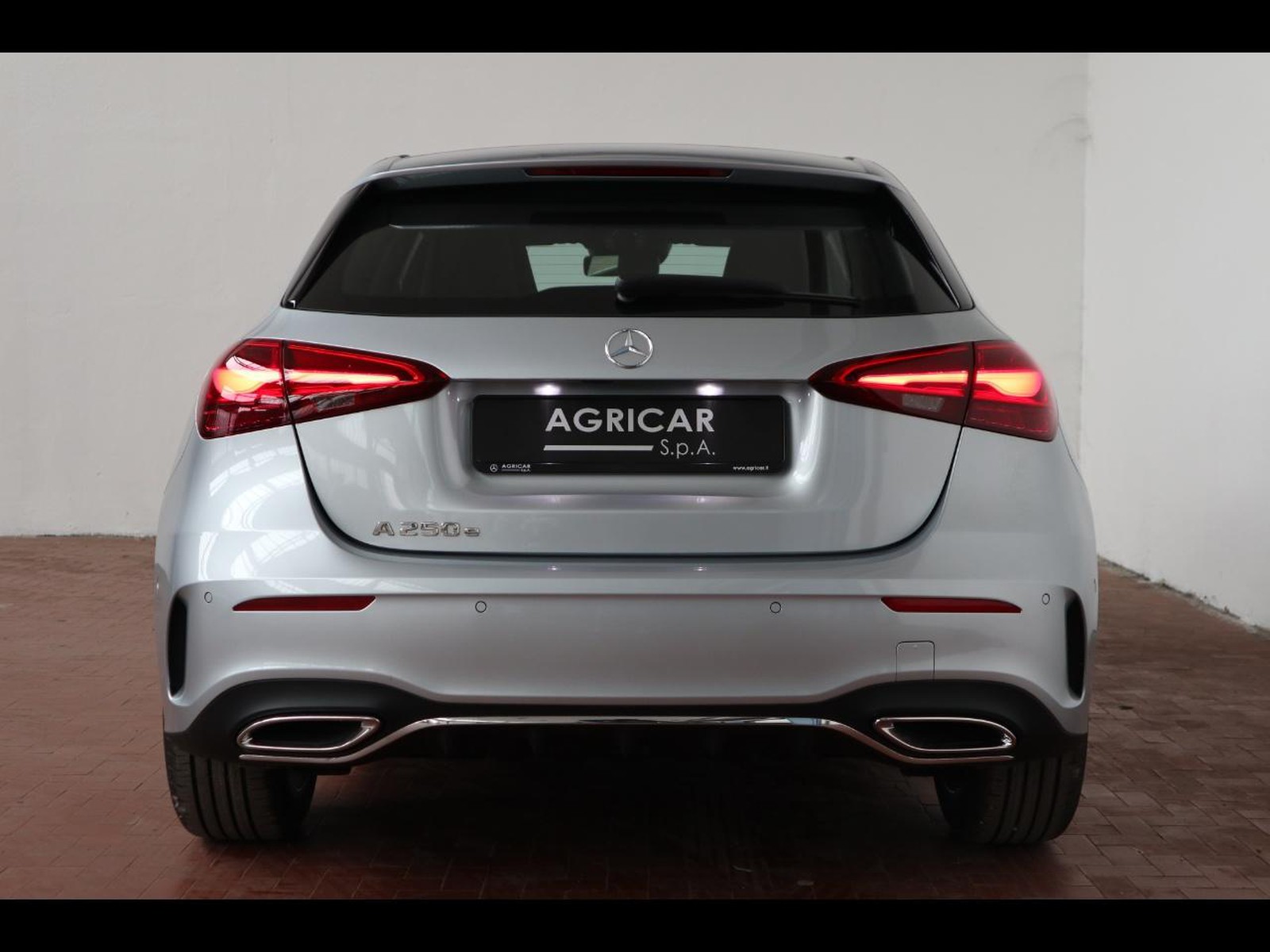 6 - Mercedes Classe A 250 e plug-in-hybrid amg line advanced plus speedshift dct amg 8g