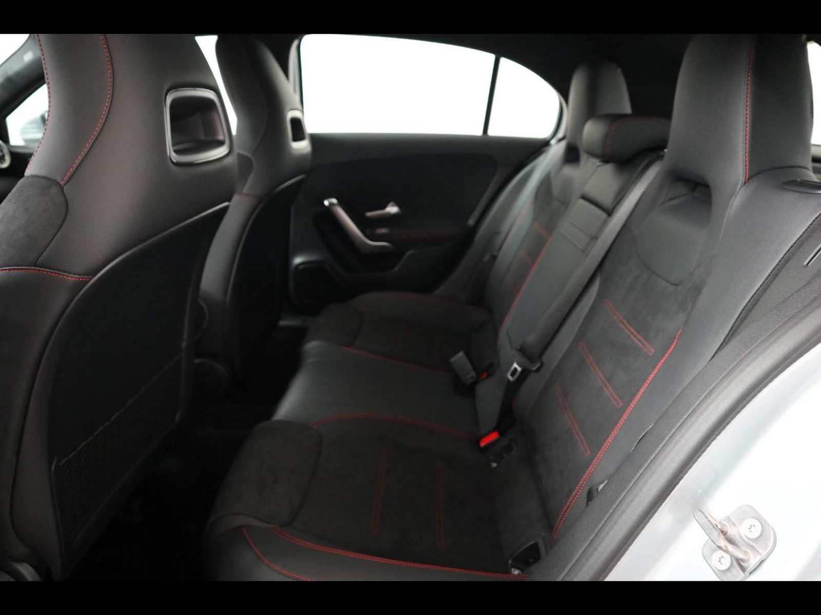 8 - Mercedes Classe A 250 e plug-in-hybrid amg line advanced plus speedshift dct amg 8g