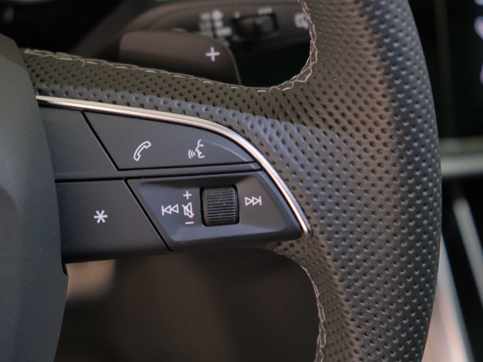 29 - Audi Q8 55 3.0 v6 tfsi e sport quattro tiptronic