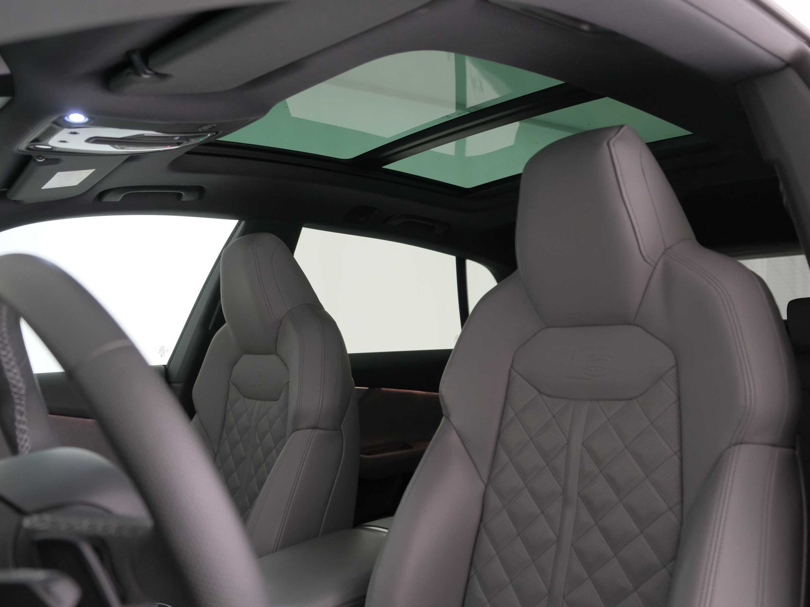 38 - Audi Q8 55 3.0 v6 tfsi e sport quattro tiptronic