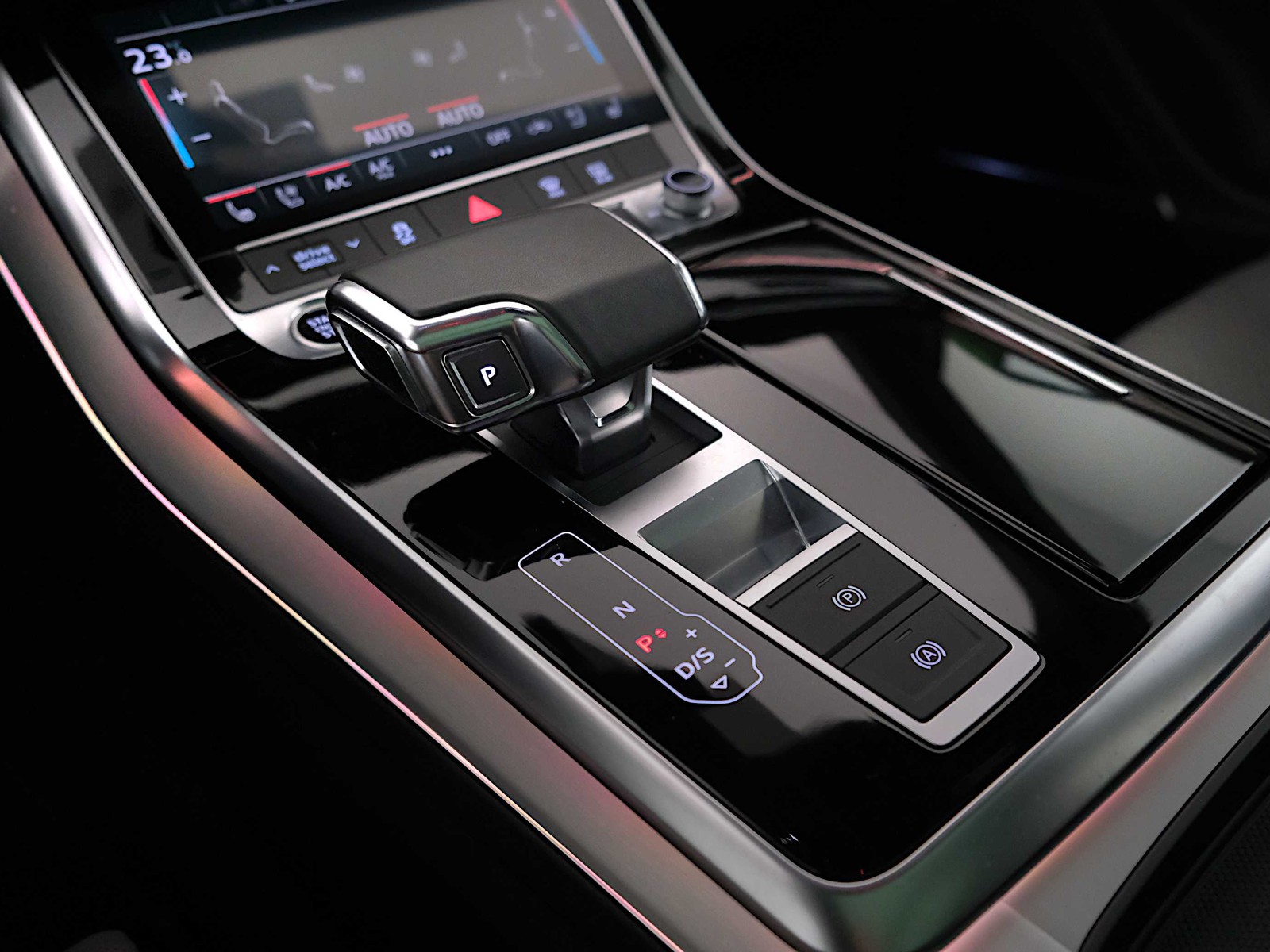 5 - Audi Q8 55 3.0 v6 tfsi e sport quattro tiptronic