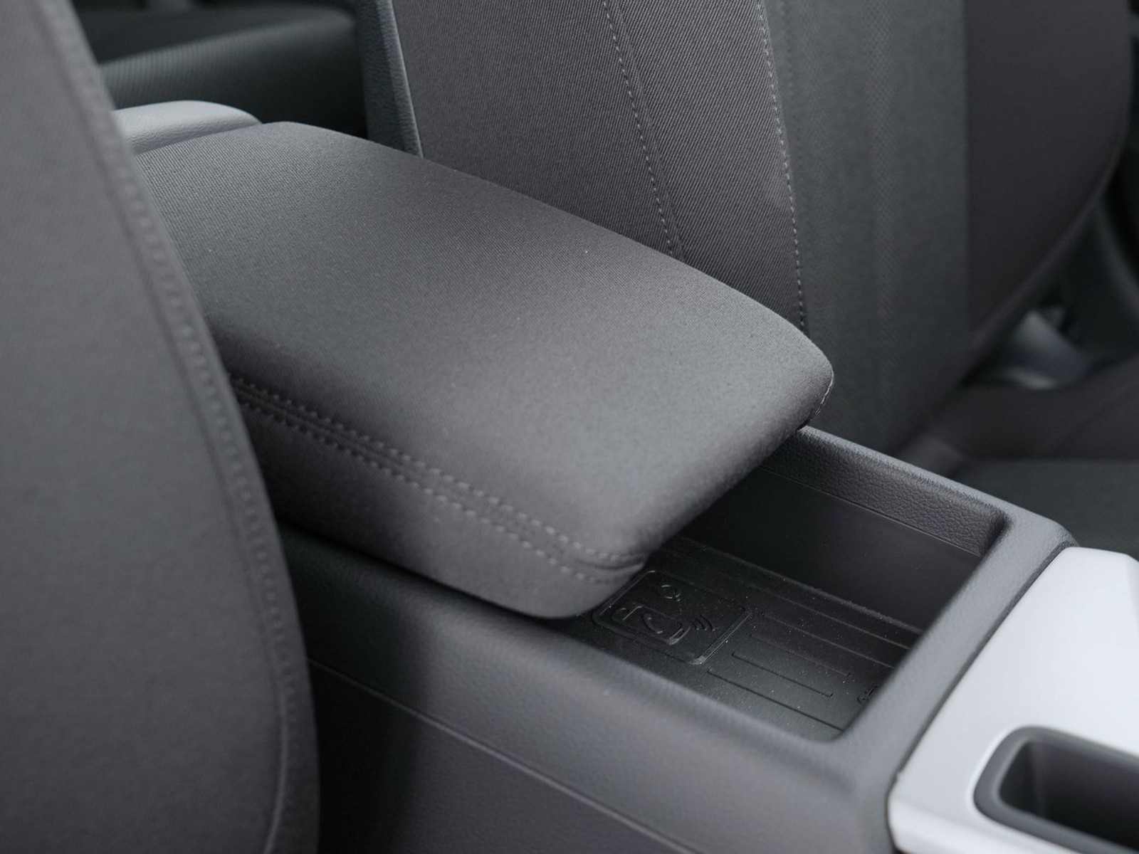 17 - Audi A4 avant 30 2.0 tdi mhev 136cv business s tronic