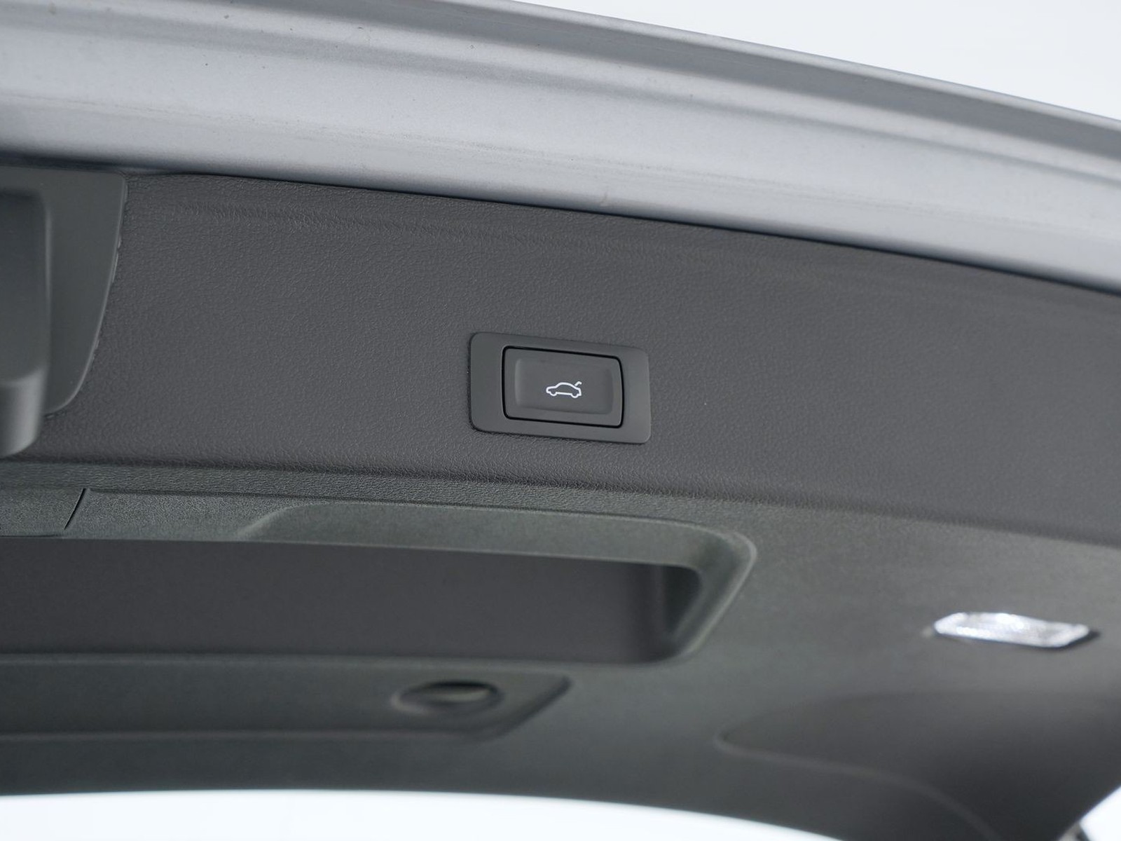 34 - Audi A4 avant 30 2.0 tdi mhev 136cv business s tronic