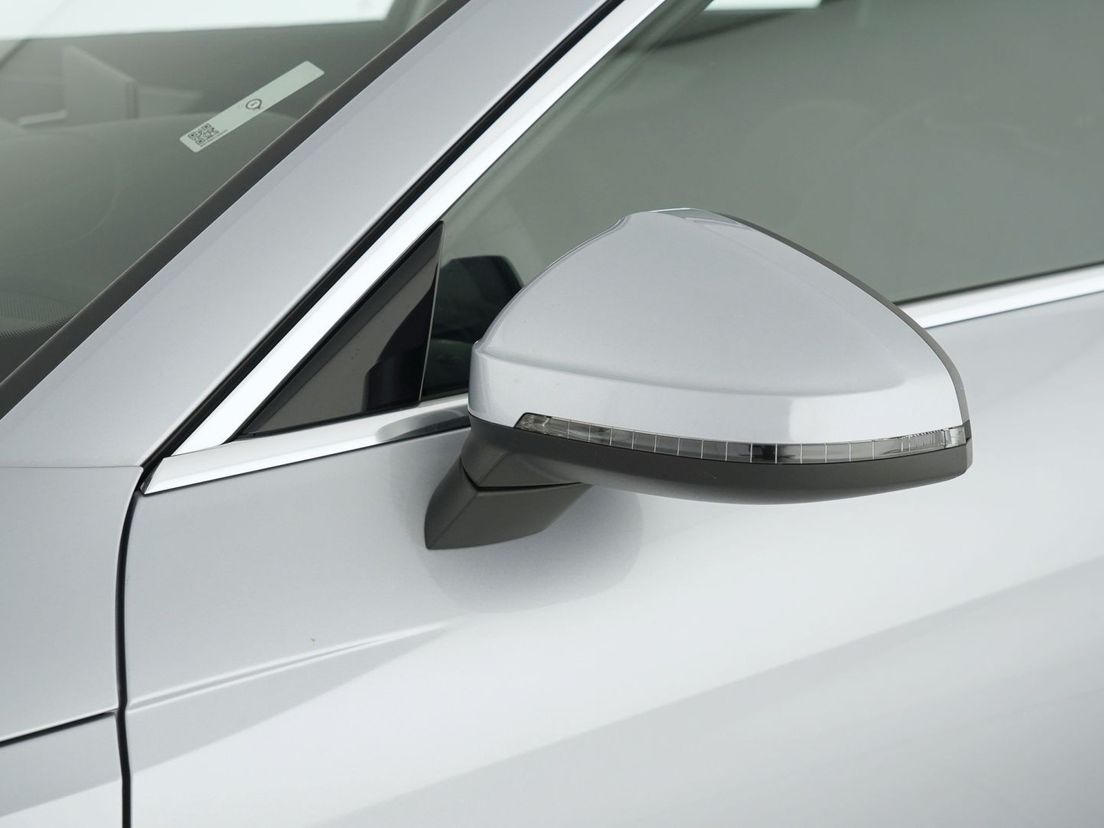 35 - Audi A4 avant 30 2.0 tdi mhev 136cv business s tronic