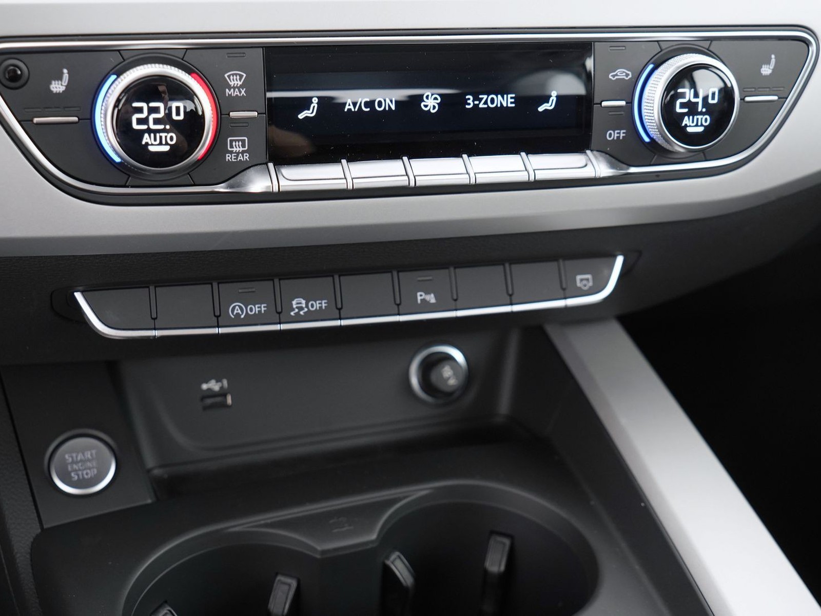 5 - Audi A4 avant 30 2.0 tdi mhev 136cv business s tronic