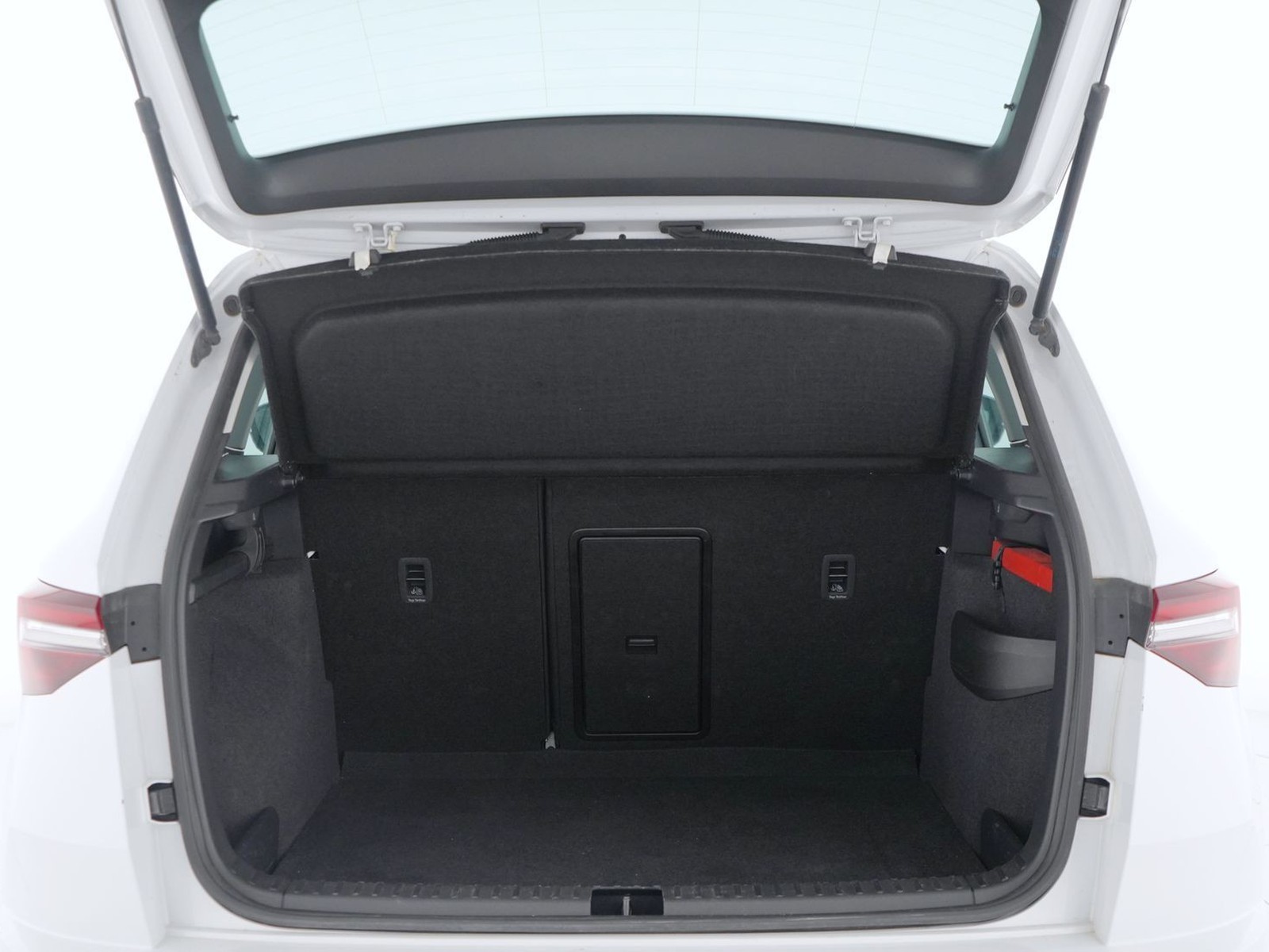 10 - Skoda Karoq 1.0 tsi act 115cv executive