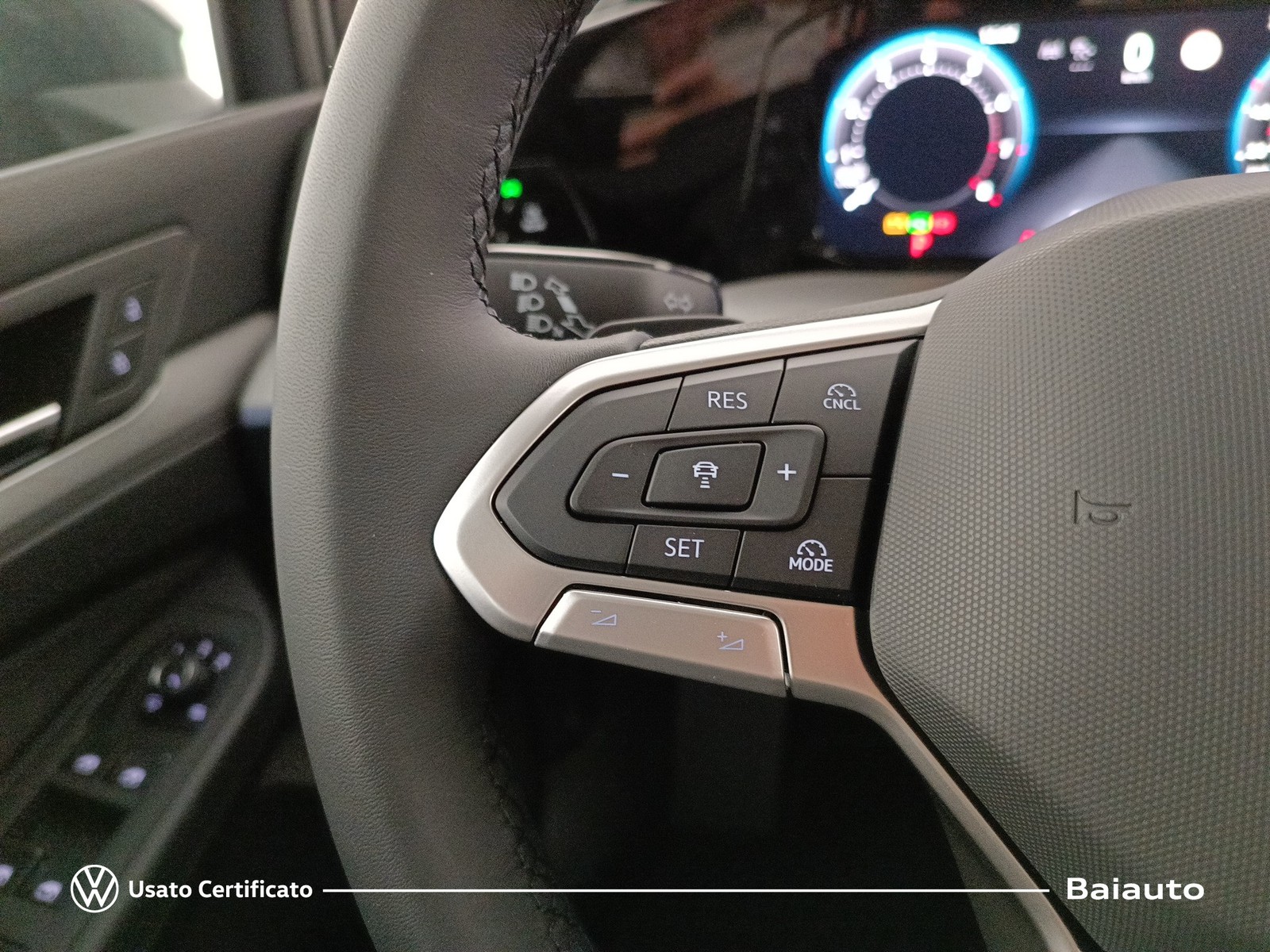 10 - Volkswagen Golf variant 1.5 etsi act 115cv life